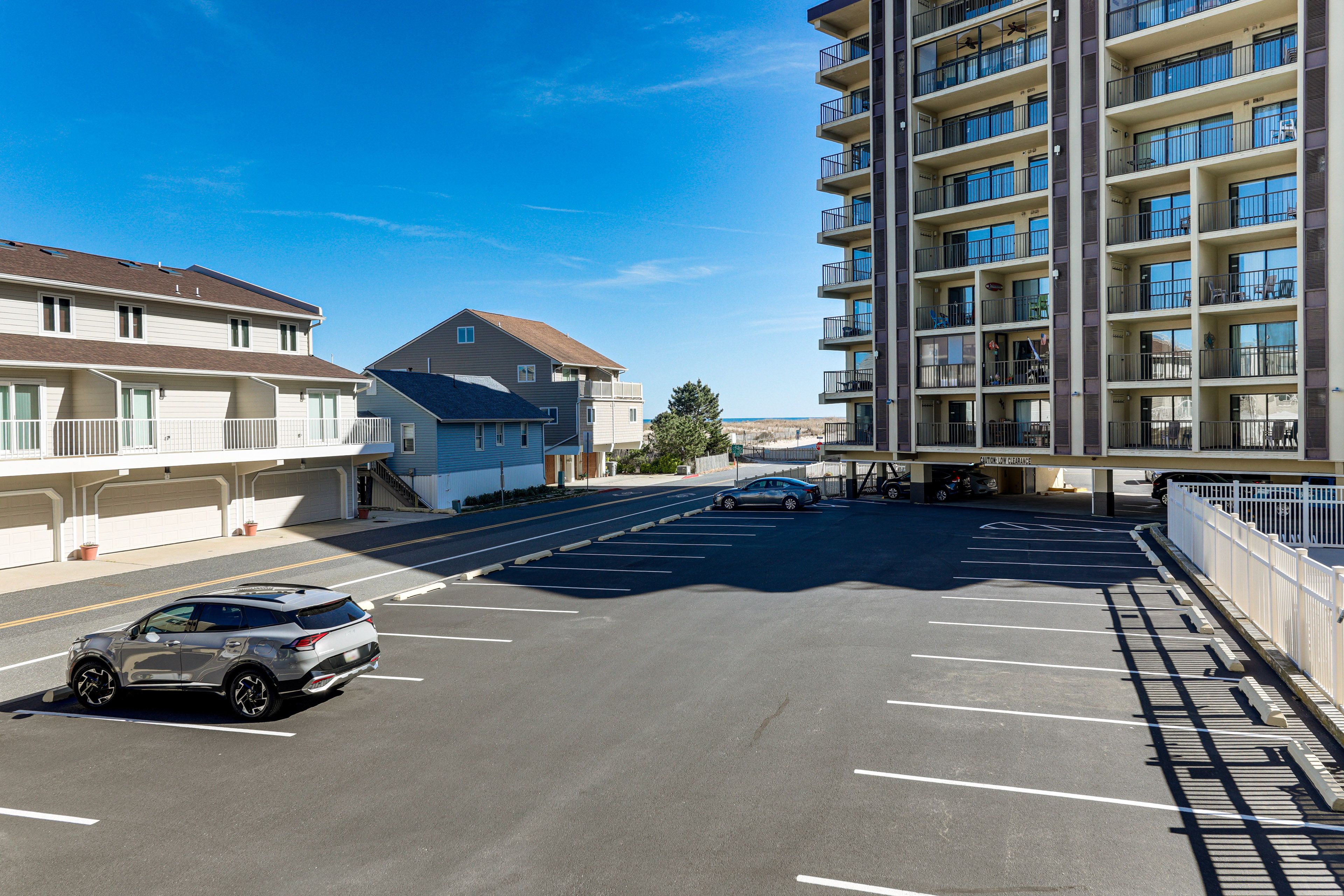 Parking | Community Lot (1 Vehicle) | Street Parking