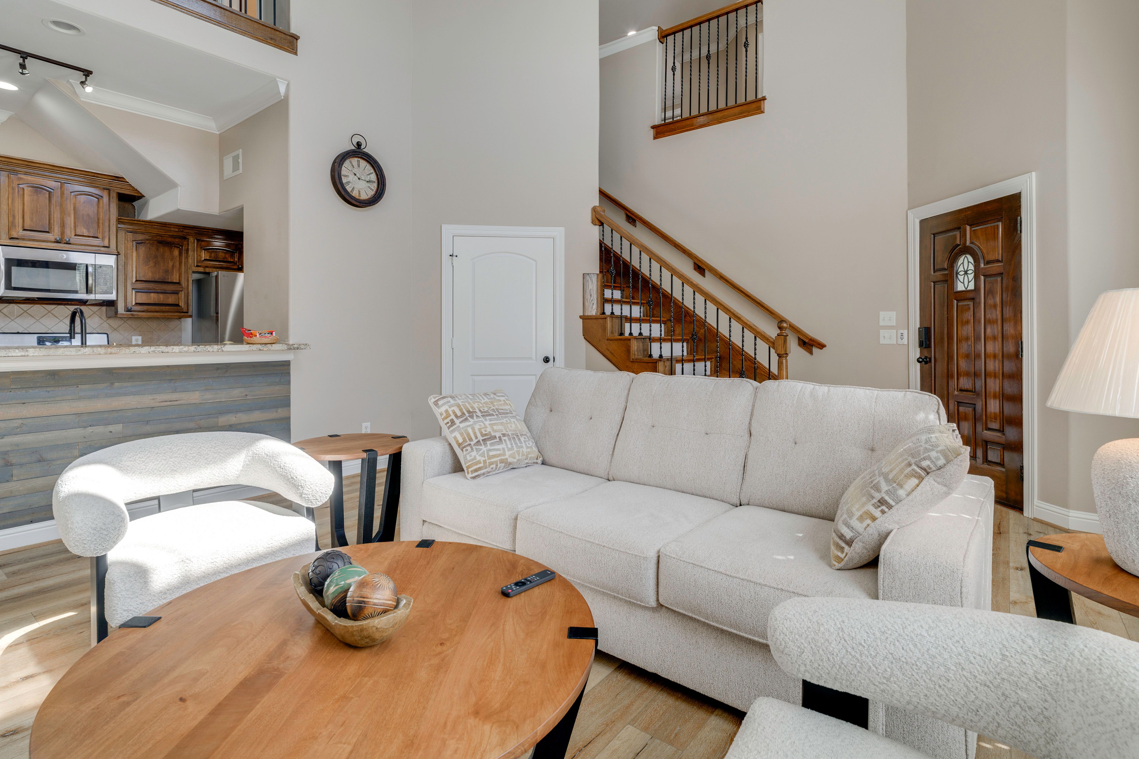 Montgomery Vacation Rental | 3BR | 2.5BA | 2,100 Sq Ft | Threshold Step to Enter