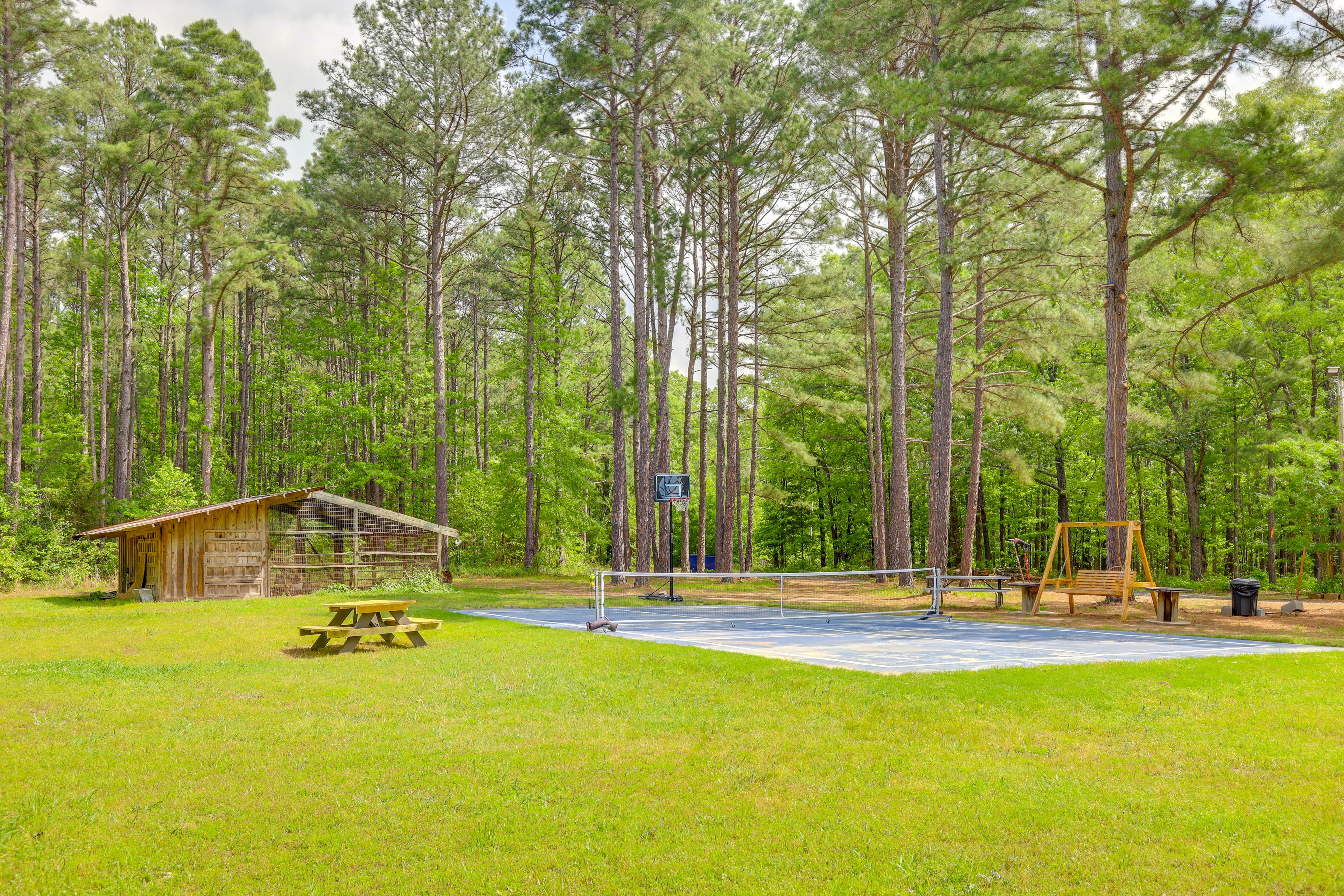 Secluded SkiView Lake Cottages | Community Amenities
