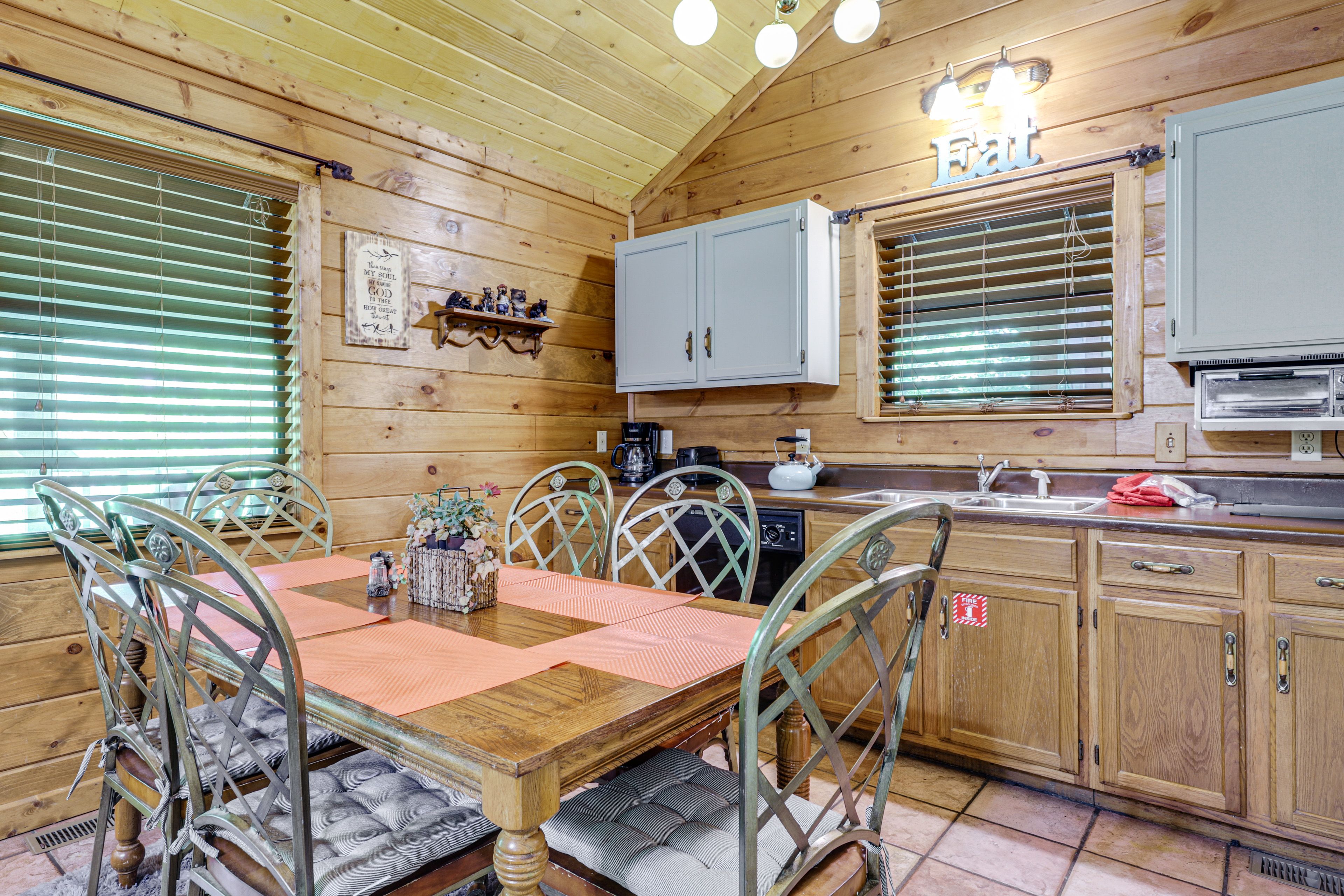 Kitchen | 1st Floor