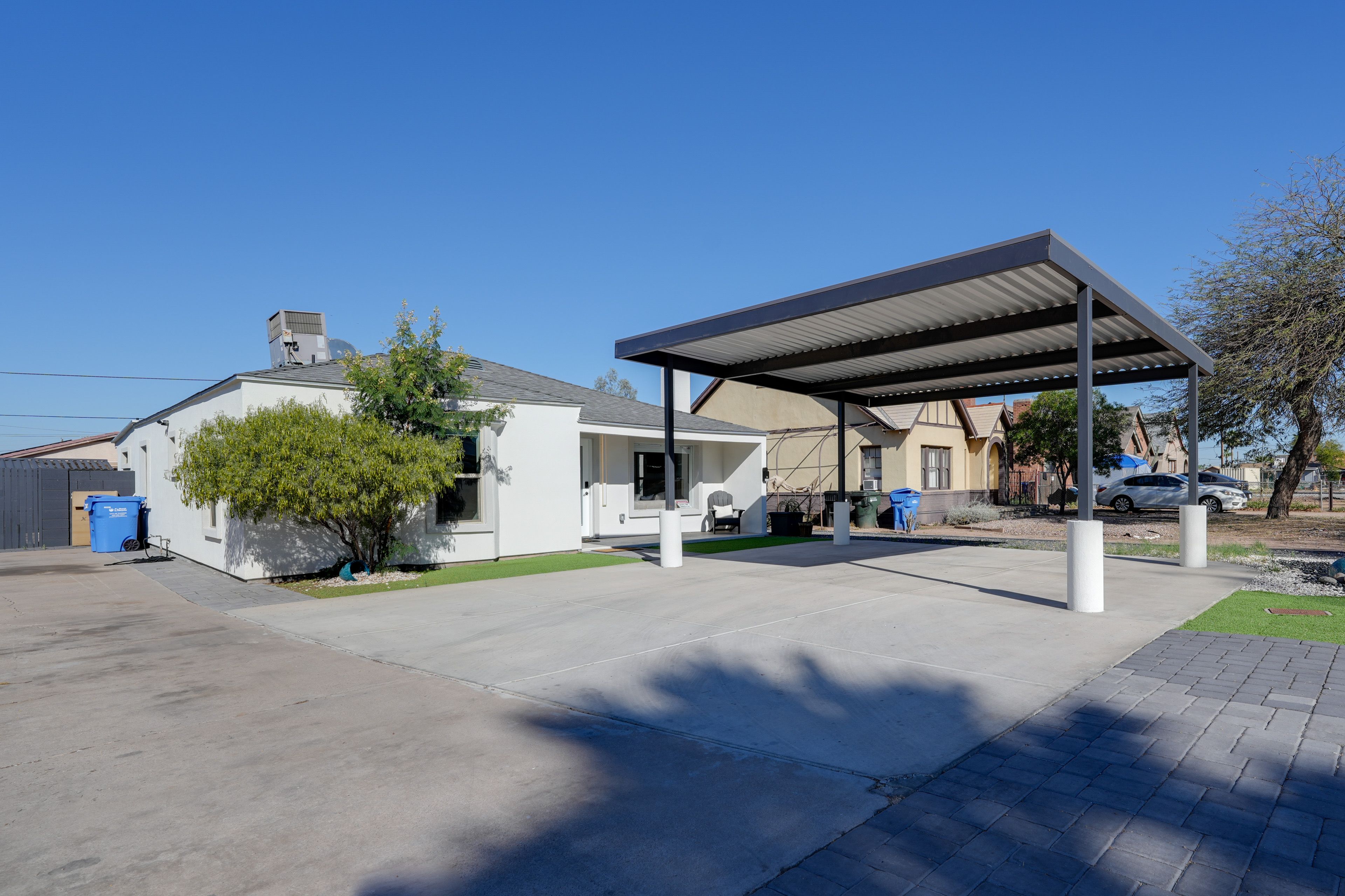 Carport (2 Vehicles) | Driveway (2 Vehicles)