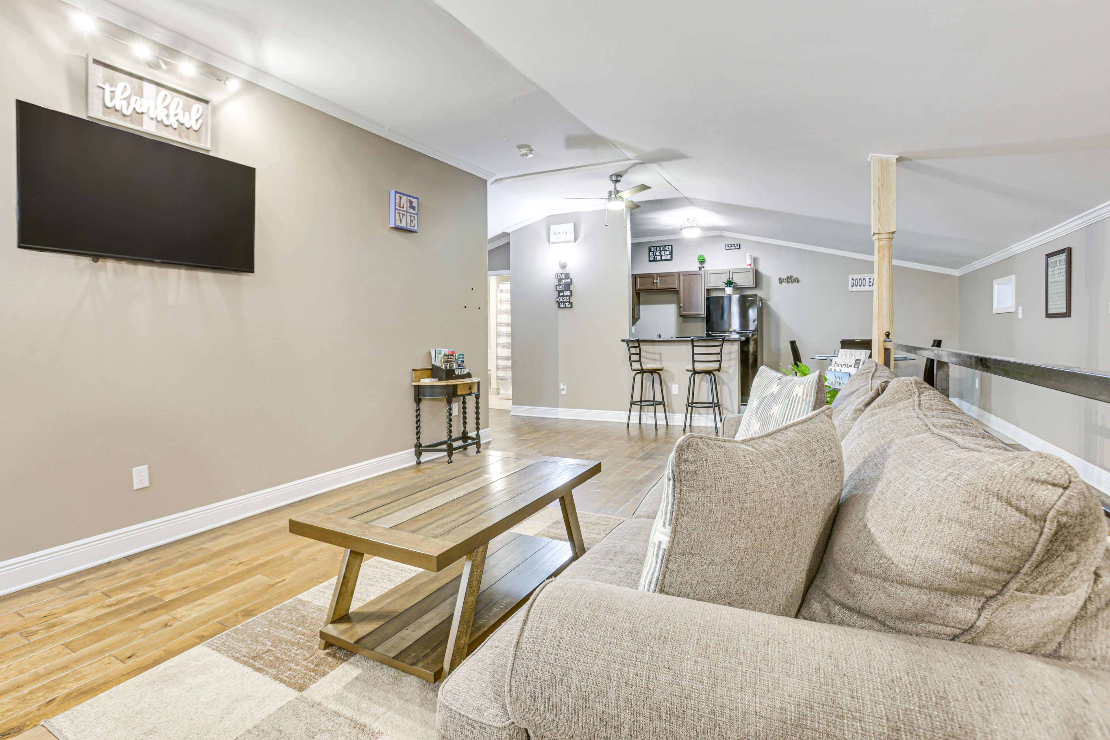 Carriage House | Living Room
