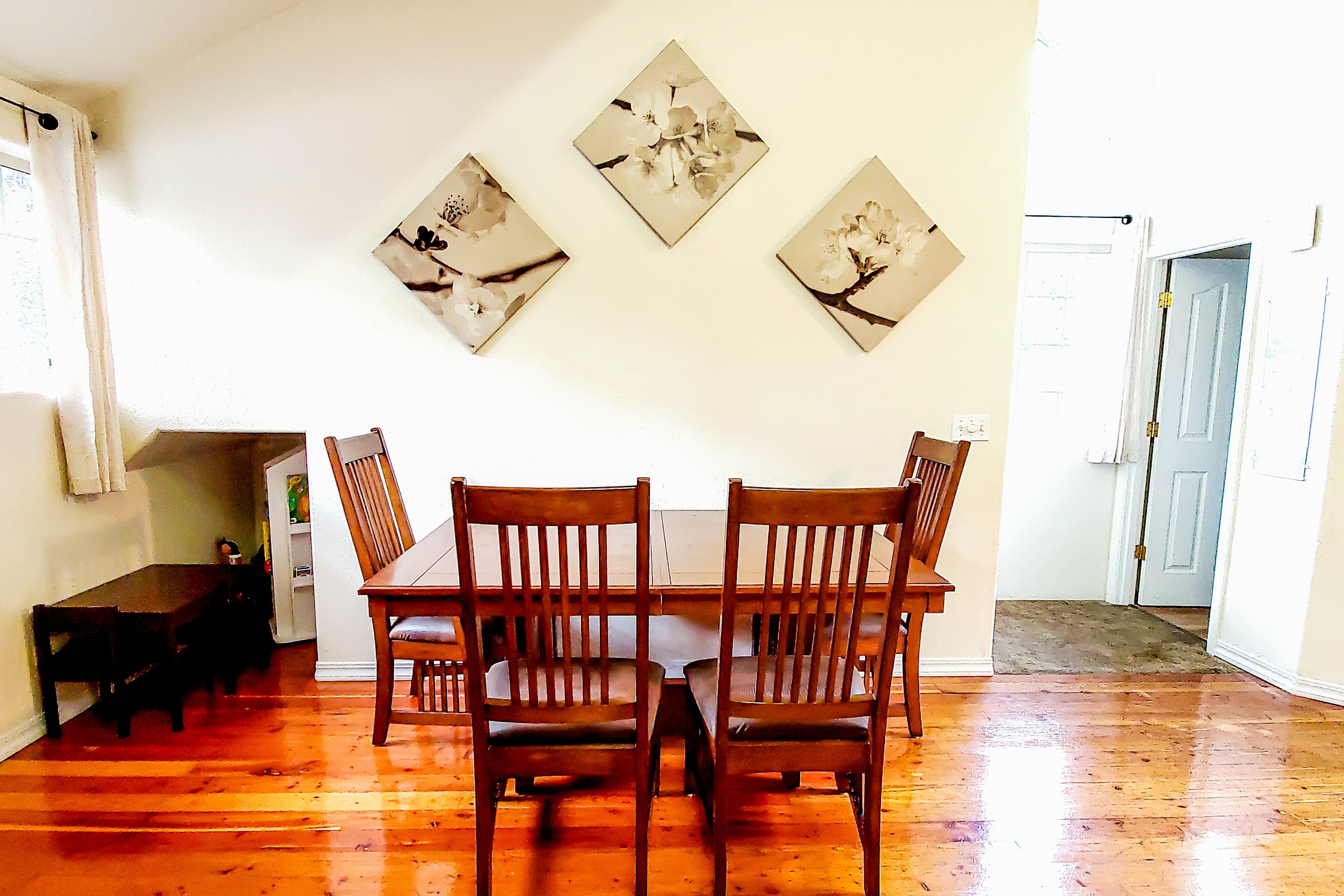Dining Area | Upper Level