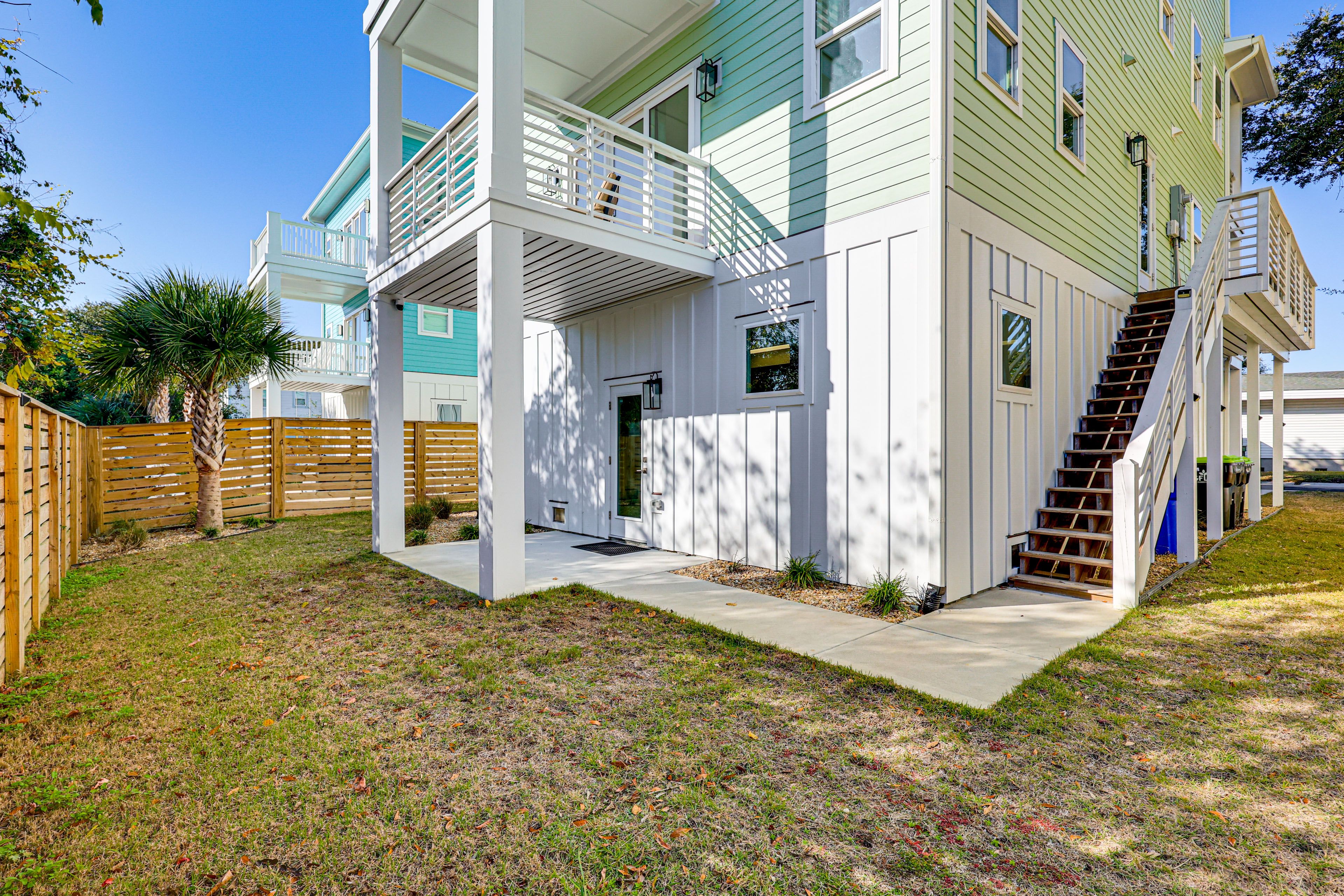 Unit 1 Exterior | Parking | Garage (2 Vehicles) | Driveway (3 Vehicles)