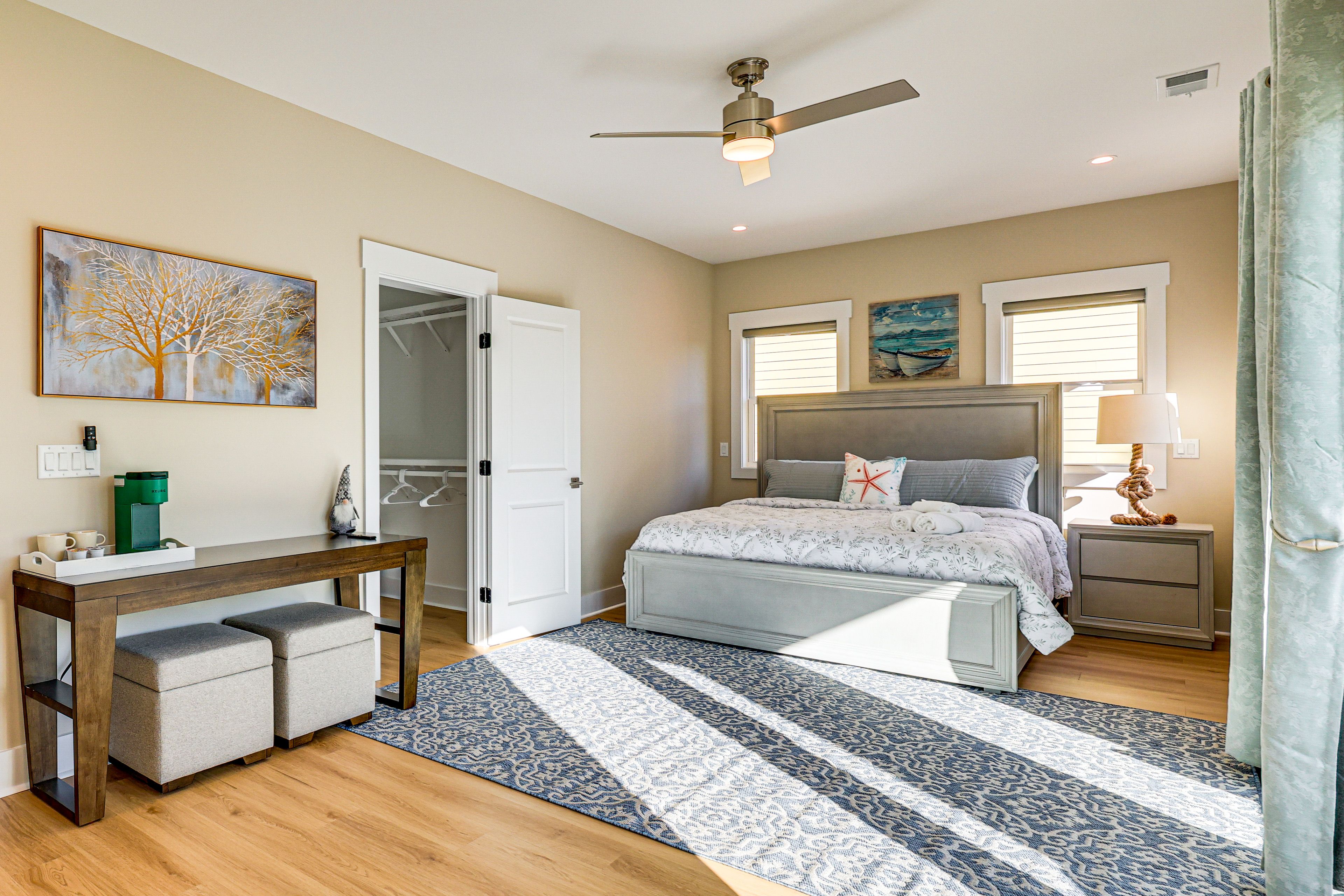 Bedroom 1 | King Bed