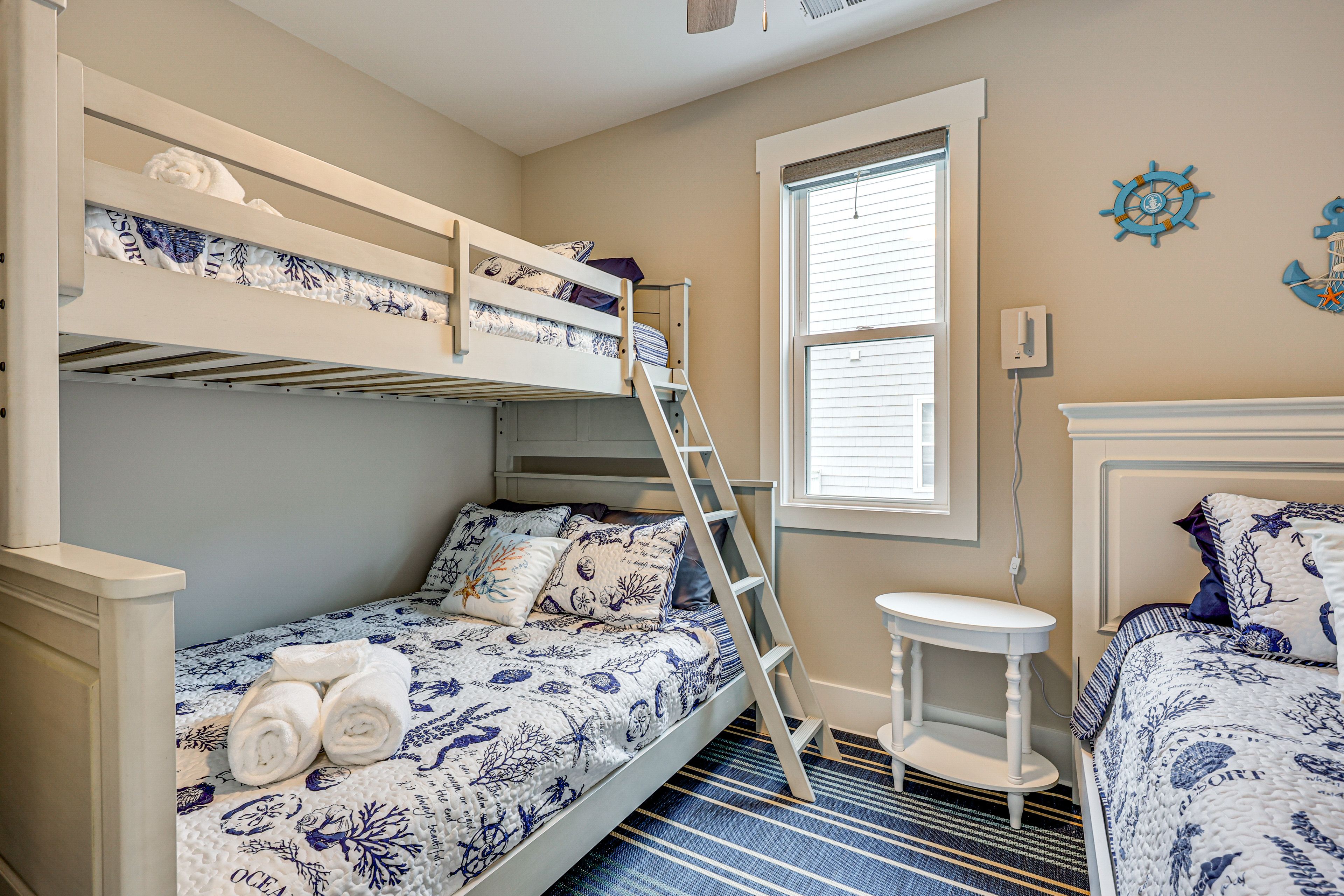 Unit 2A | Bedroom 3 | Twin Bed | Twin/Full Bunk Bed | 3rd Floor