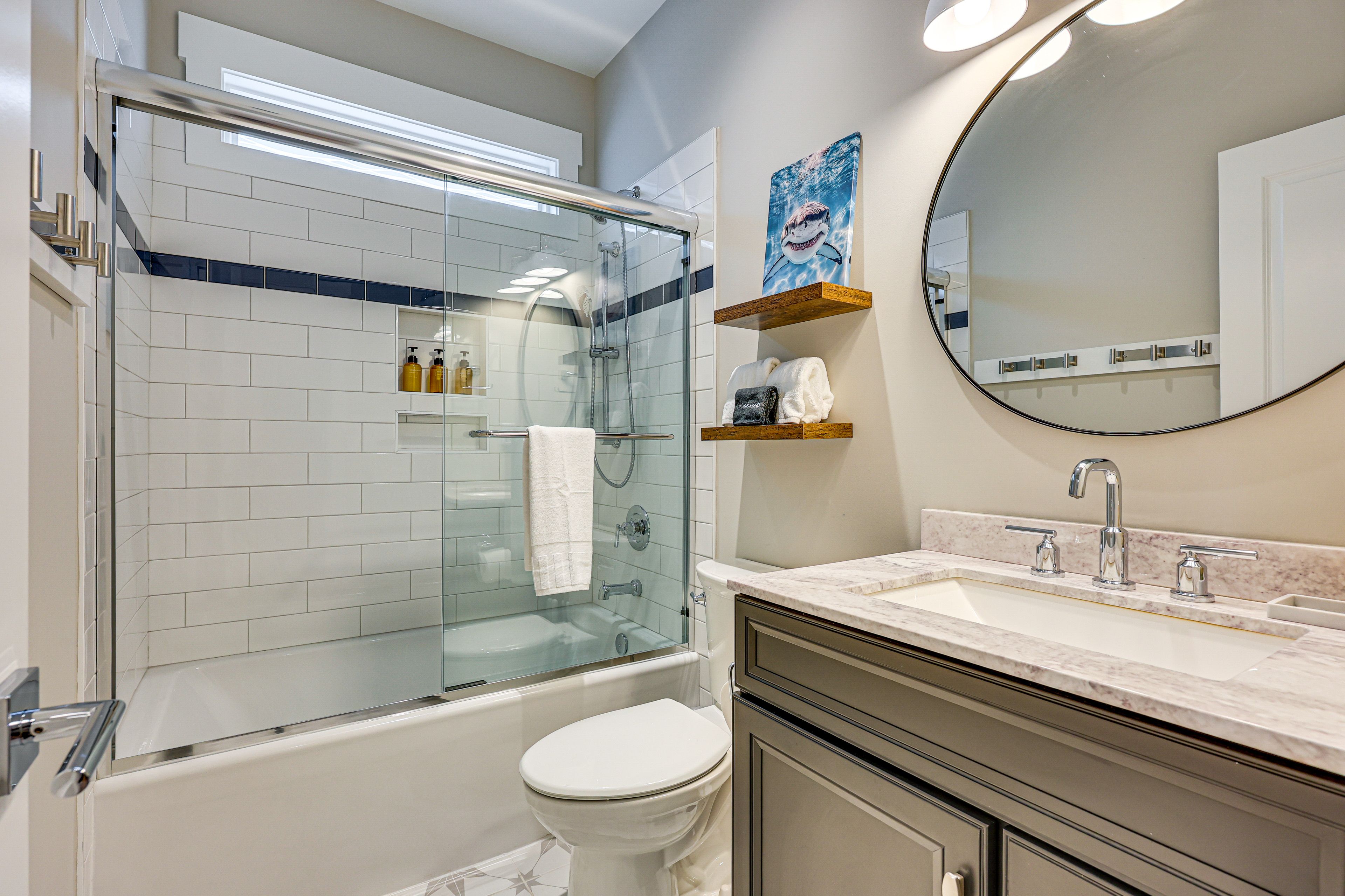 Full Bath | 3rd Floor