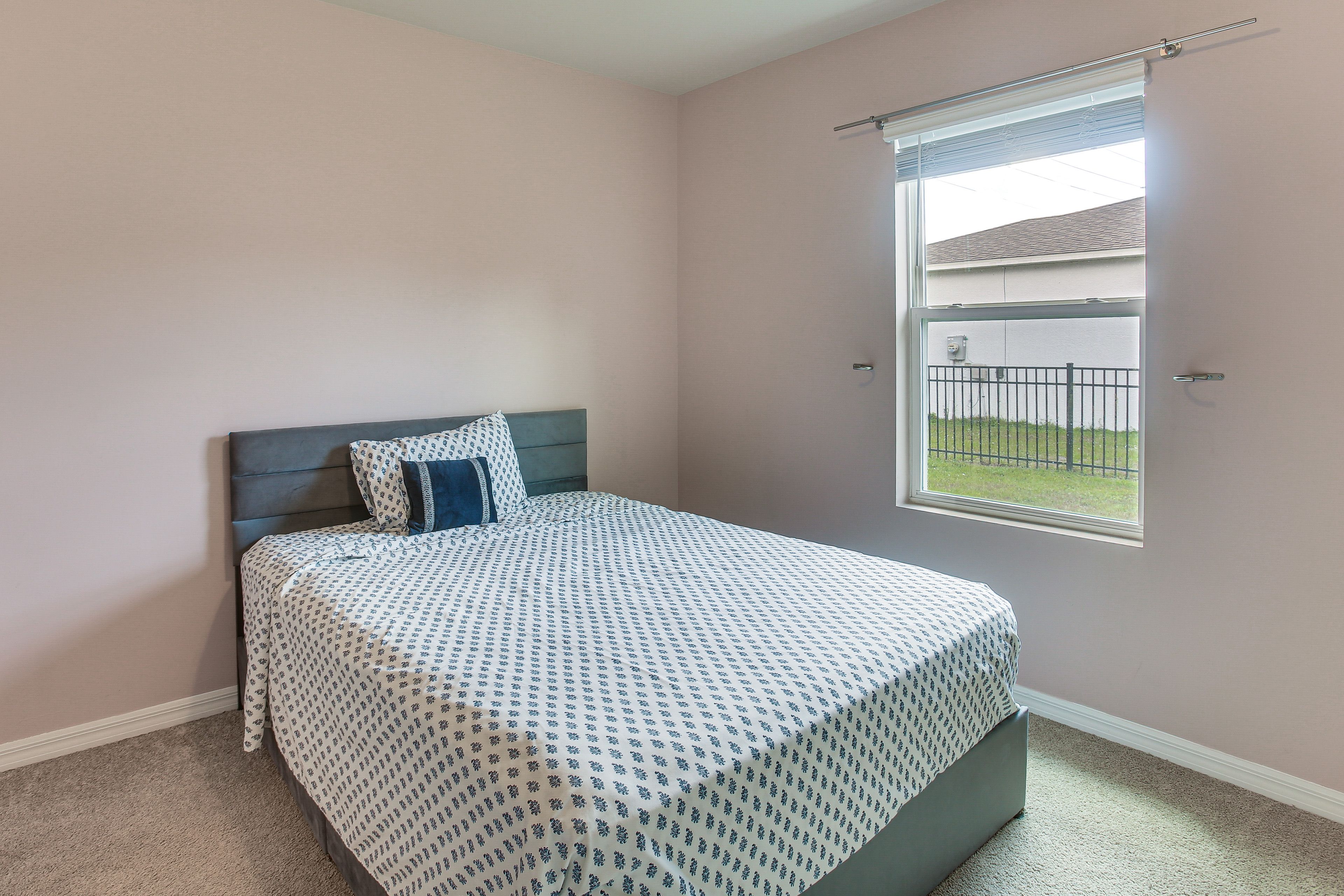 Bedroom 2 | Queen Bed
