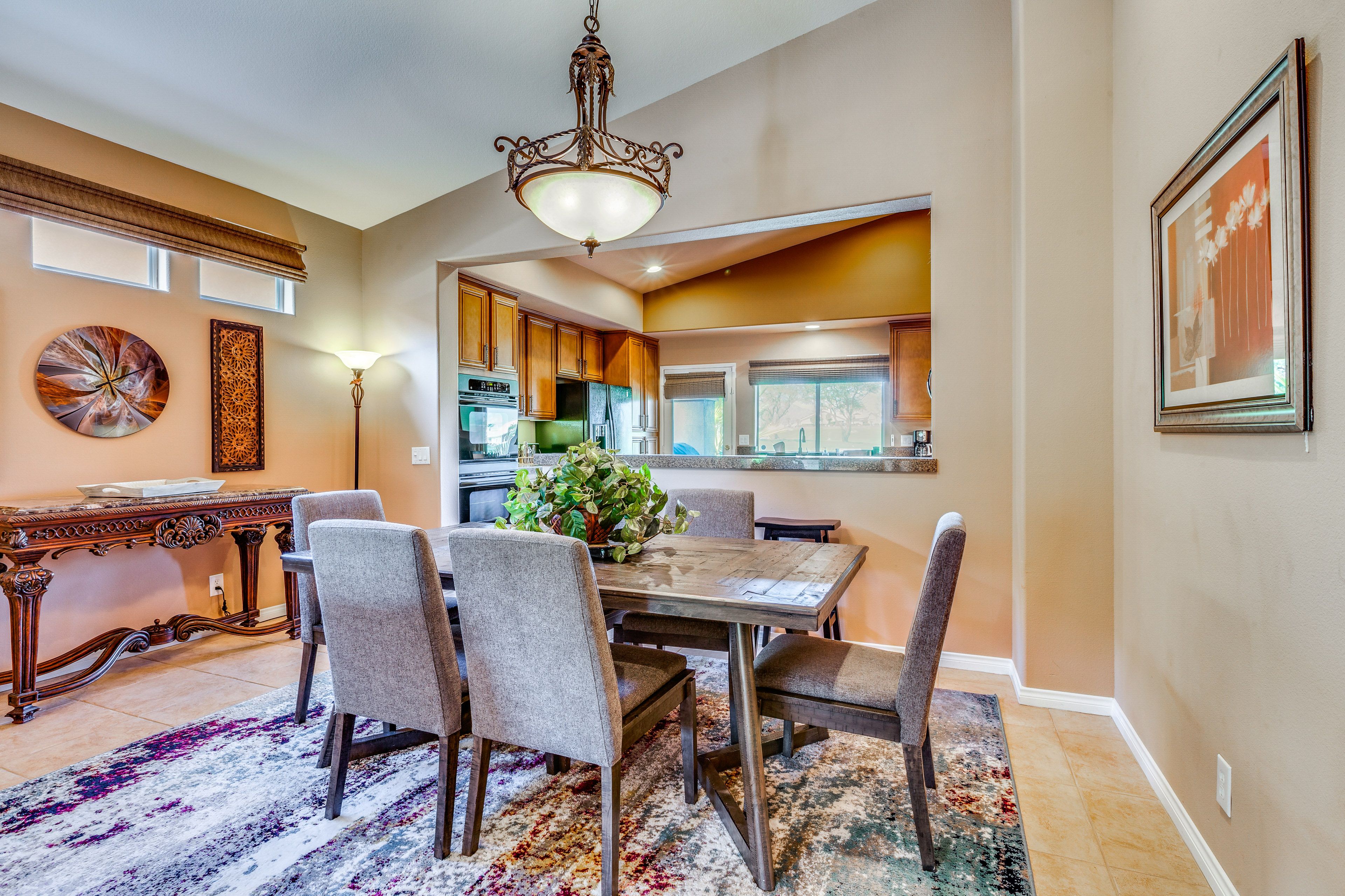 Dining Area | Dishes & Flatware Provided