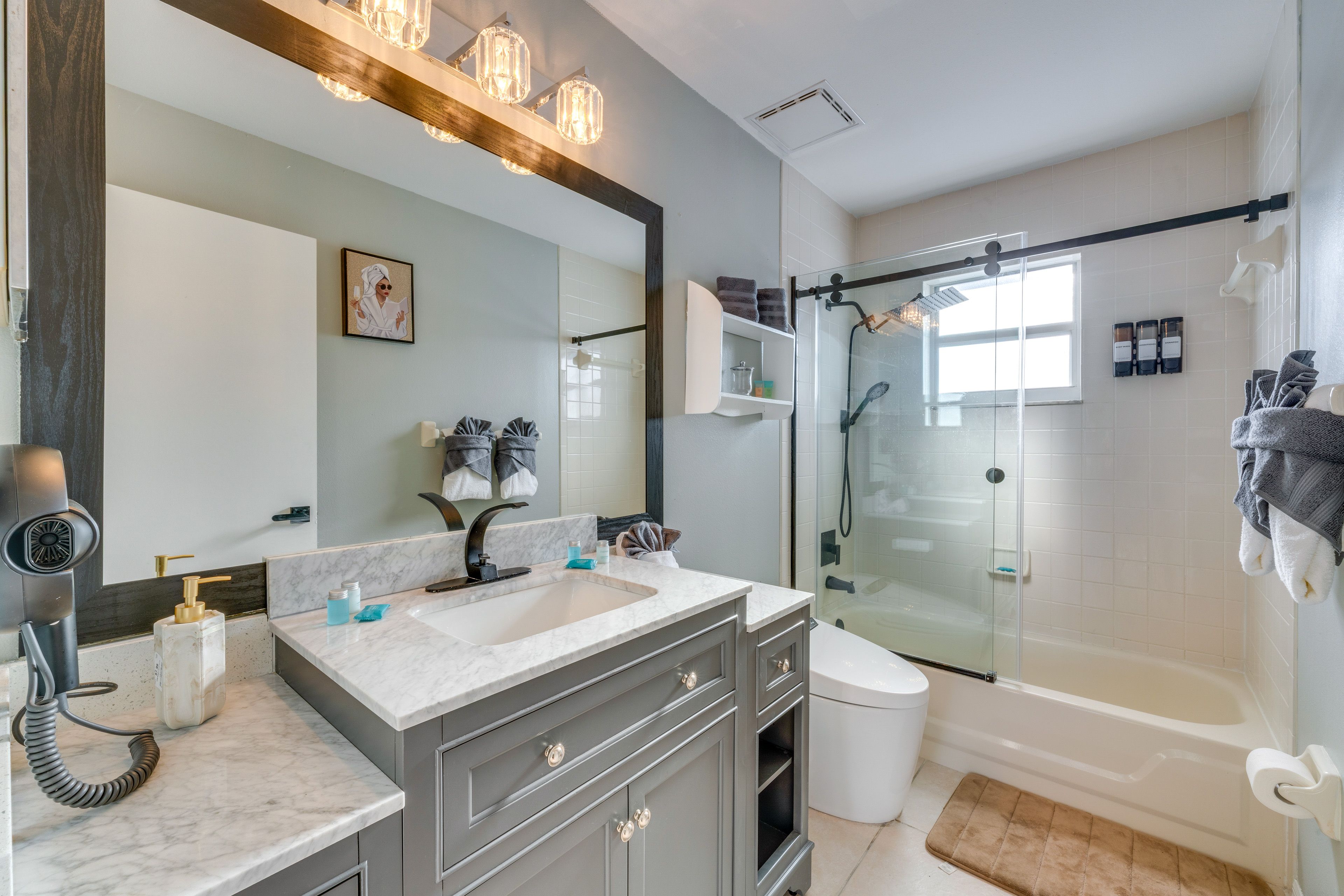Full Bathroom