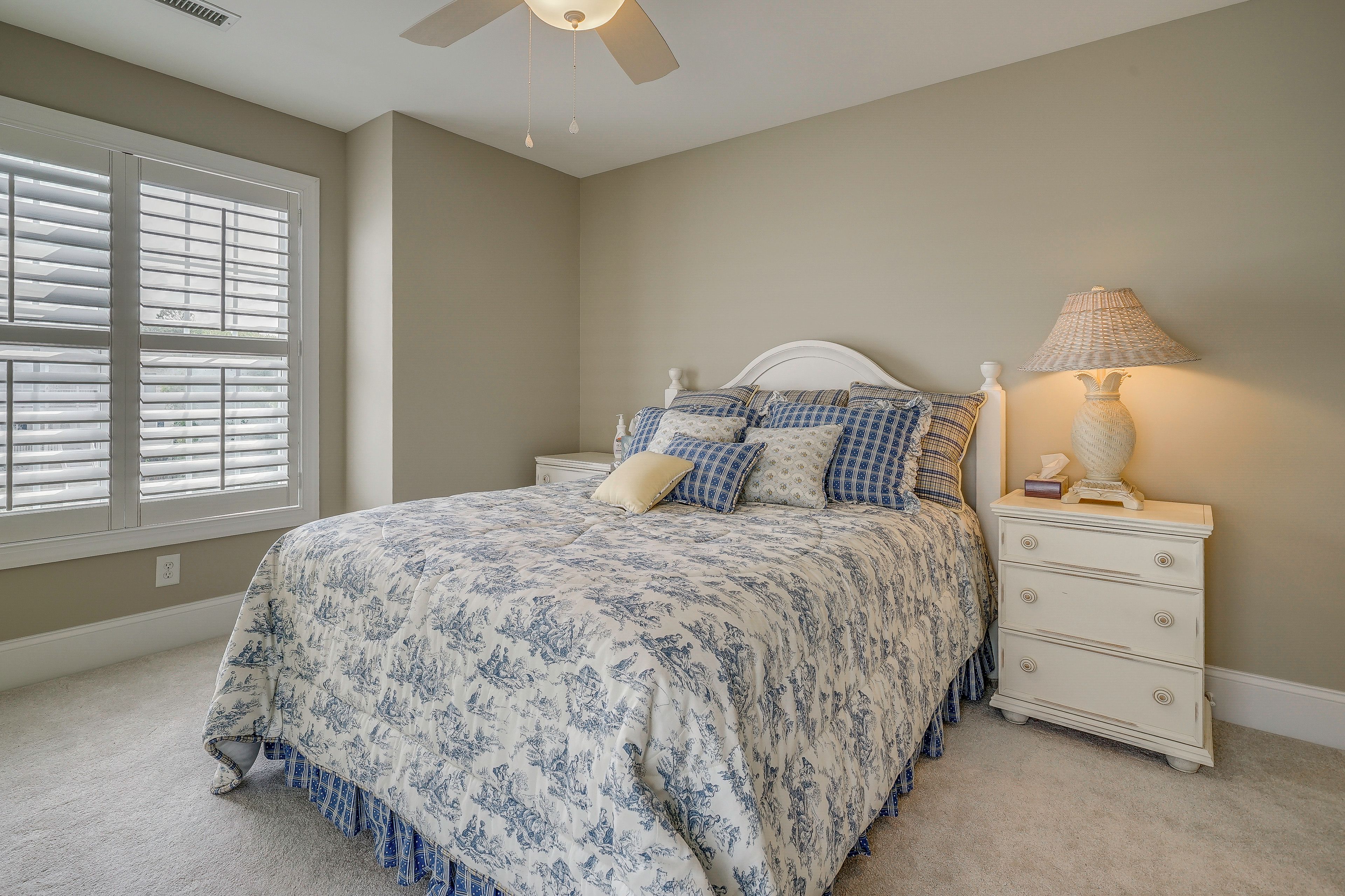 Bedroom 3 | Queen Bed | Upper Level