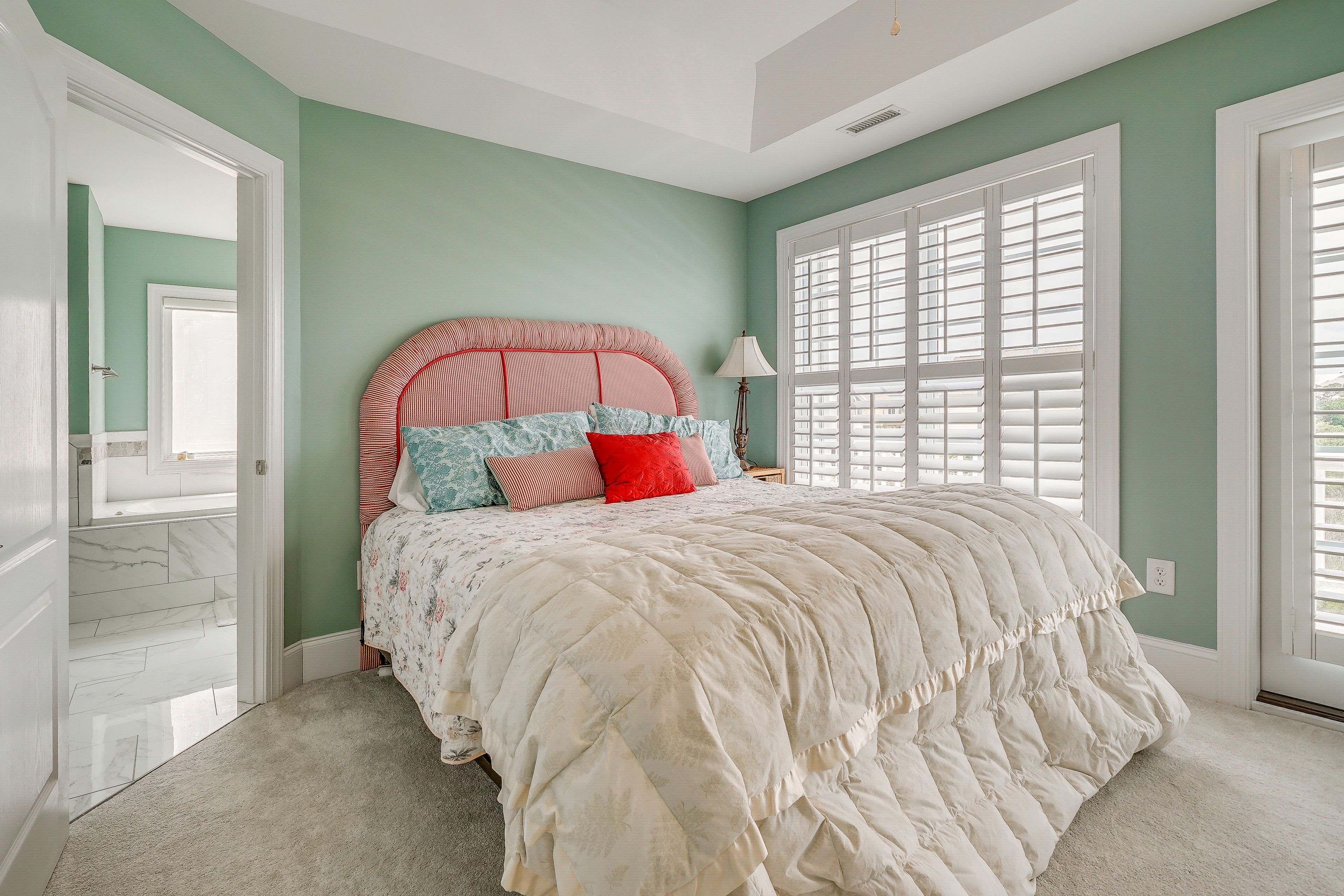 Bedroom 2 | King Bed | En-Suite Bathroom | Upper Level