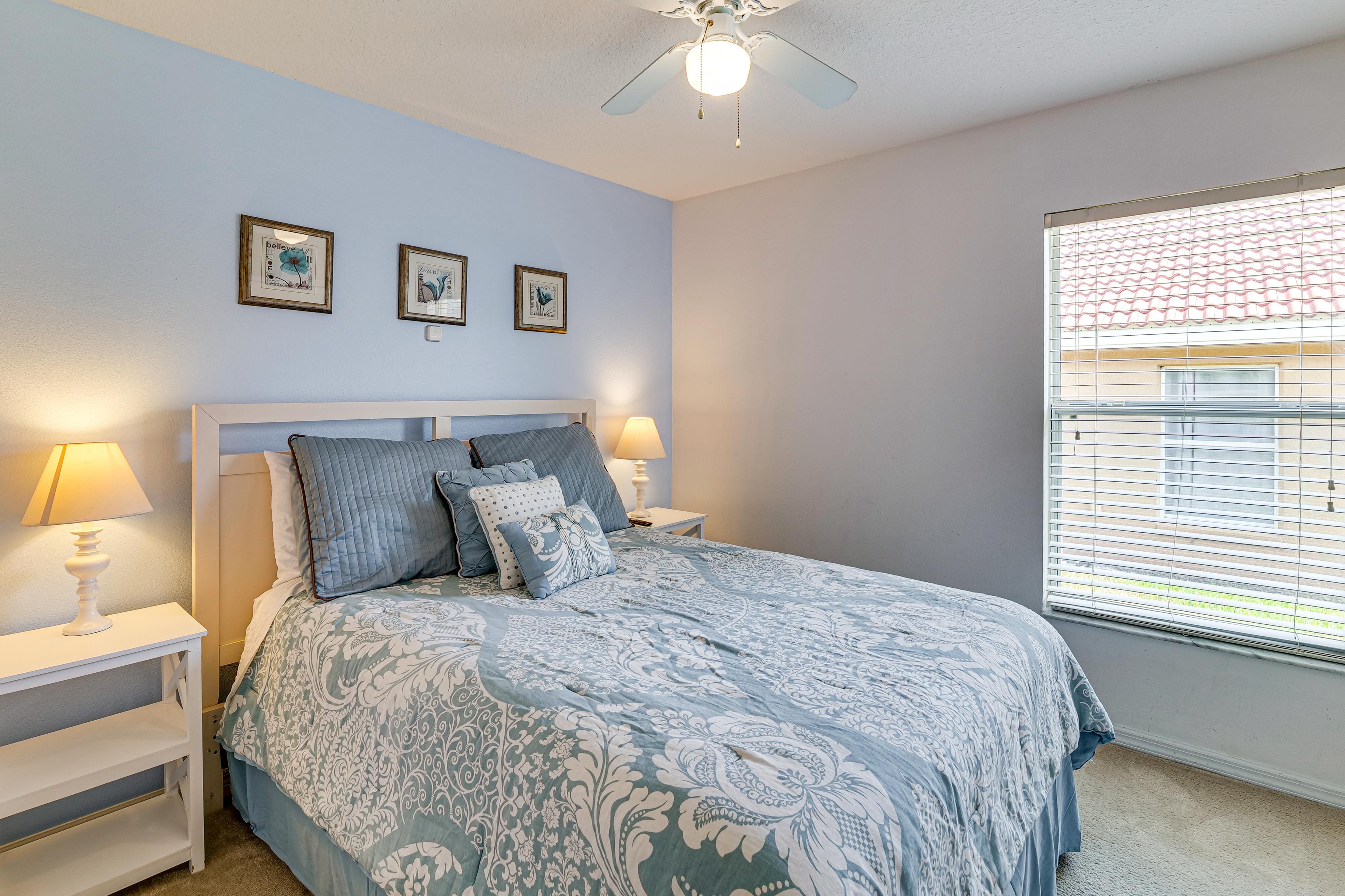 Bedroom 3 | Queen Bed