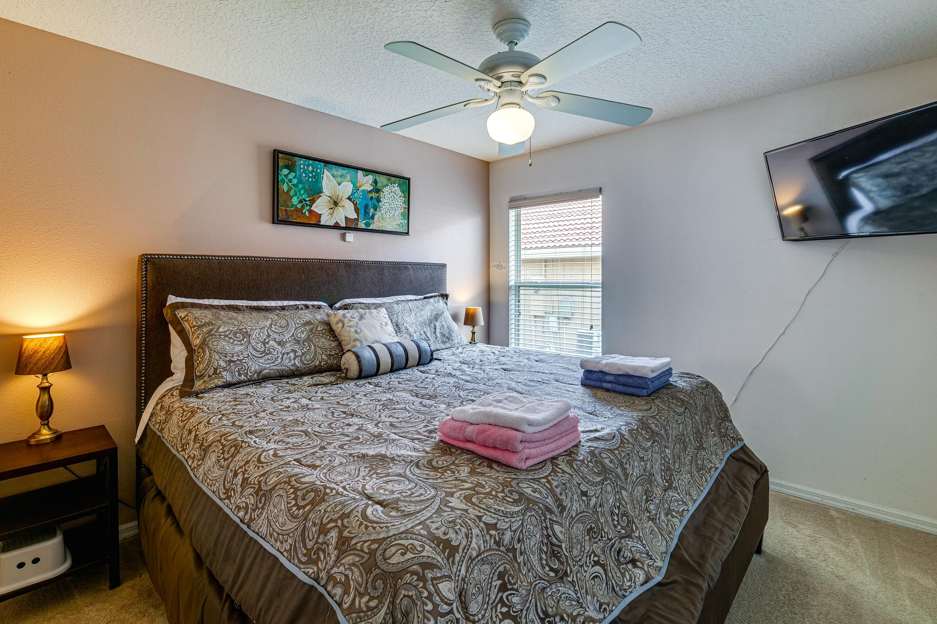 Bedroom 2 | King Bed