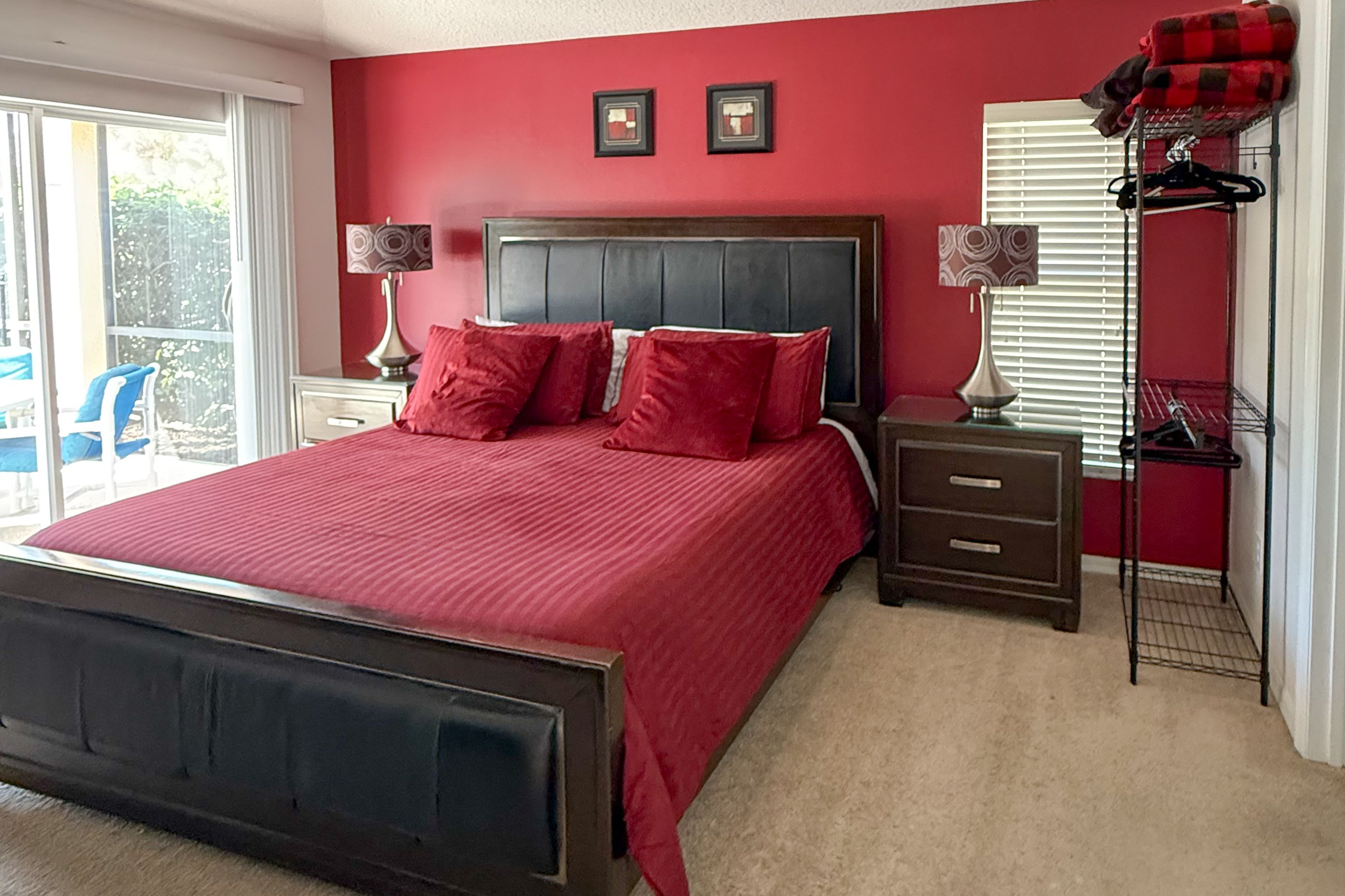 Bedroom 1 | King Bed