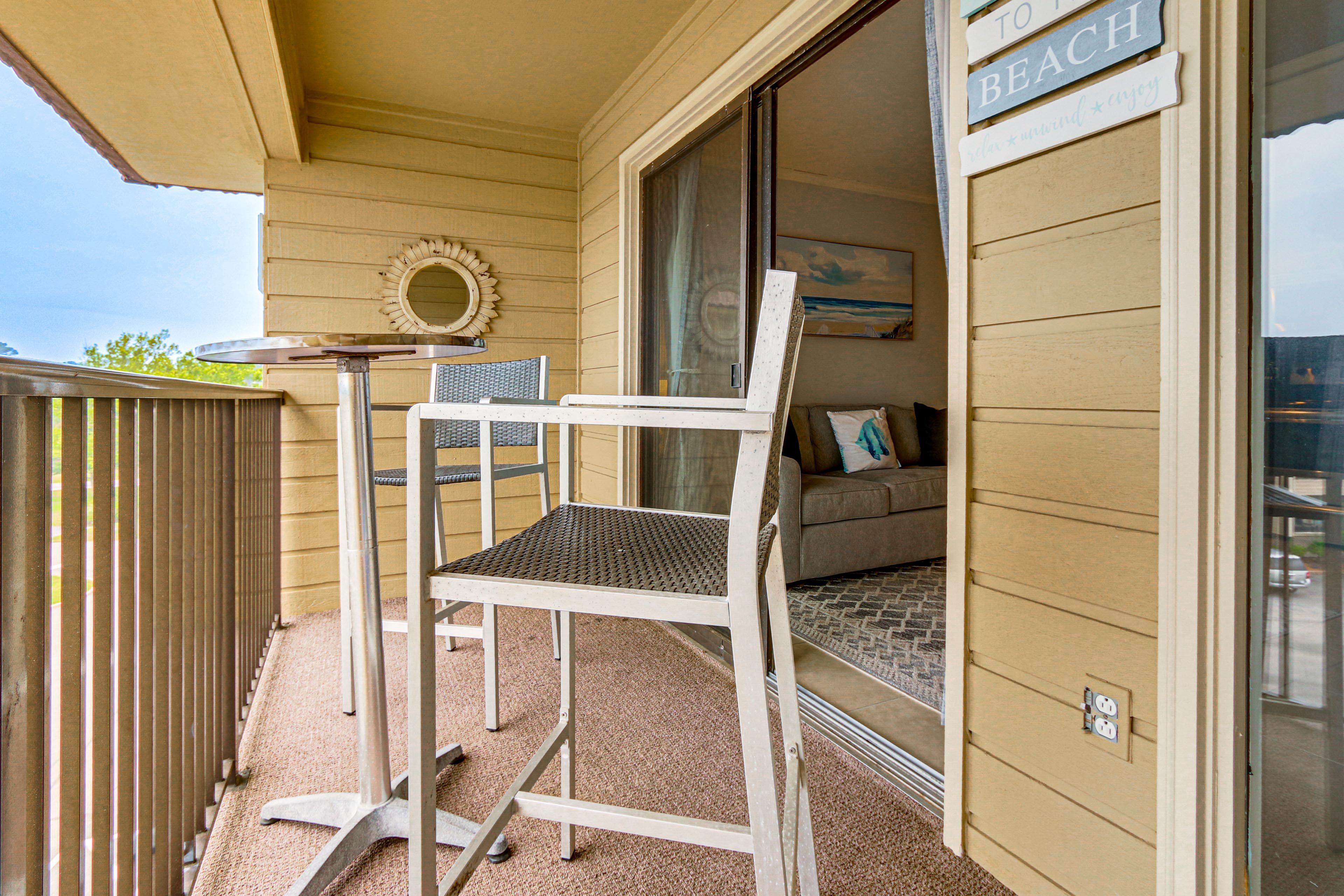 Private Balcony | Outdoor Dining