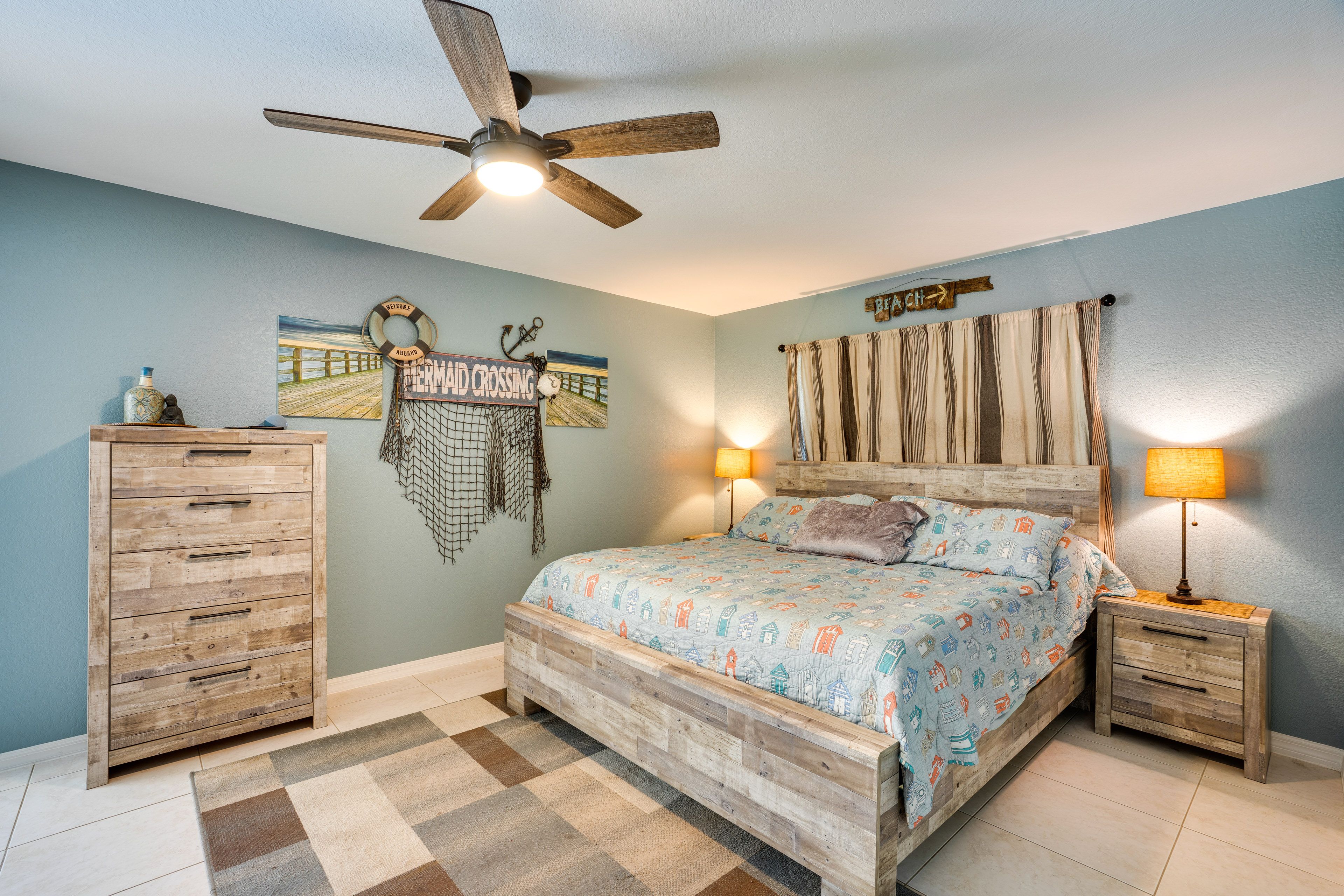Bedroom 1 | King Bed