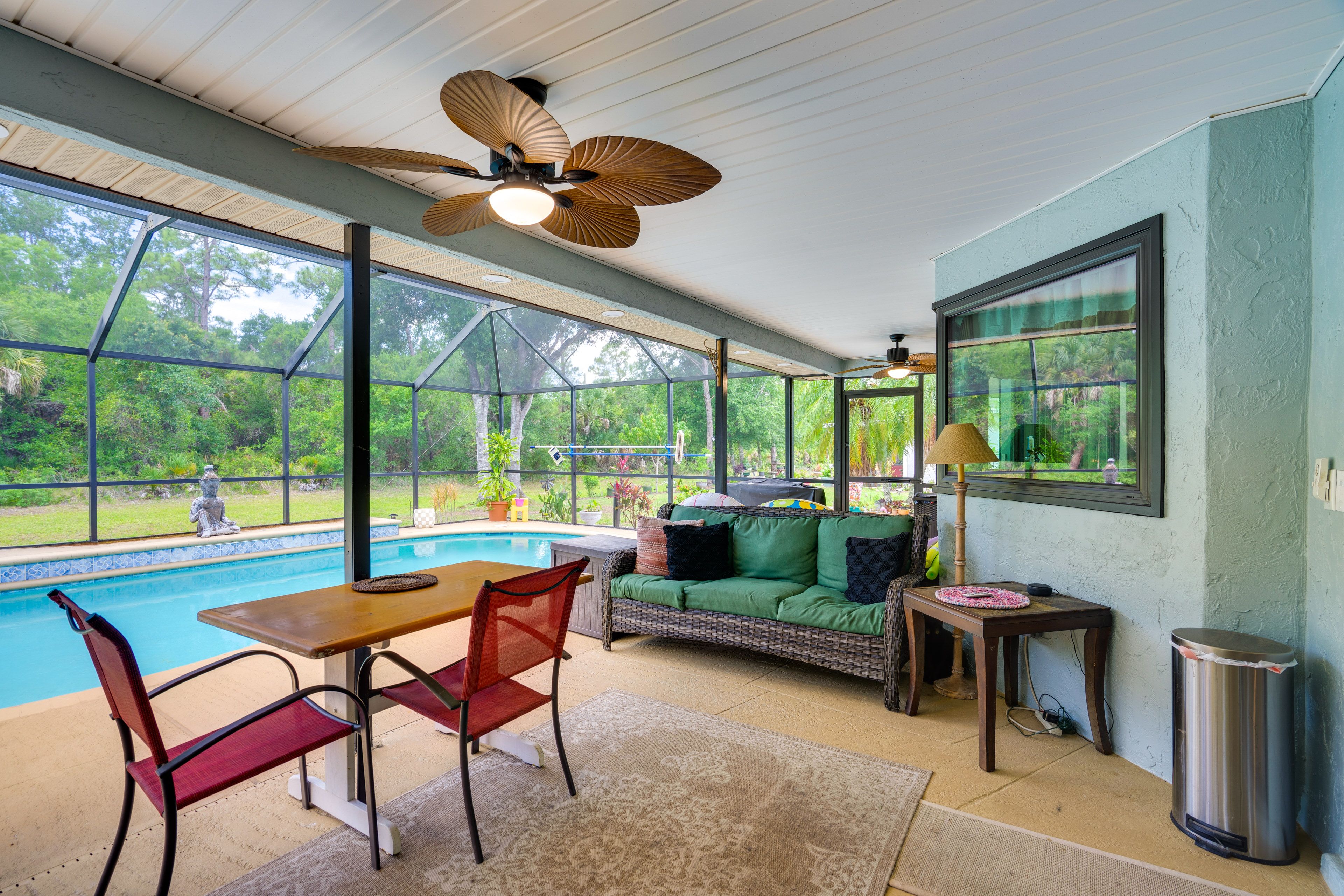 Furnished Lanai