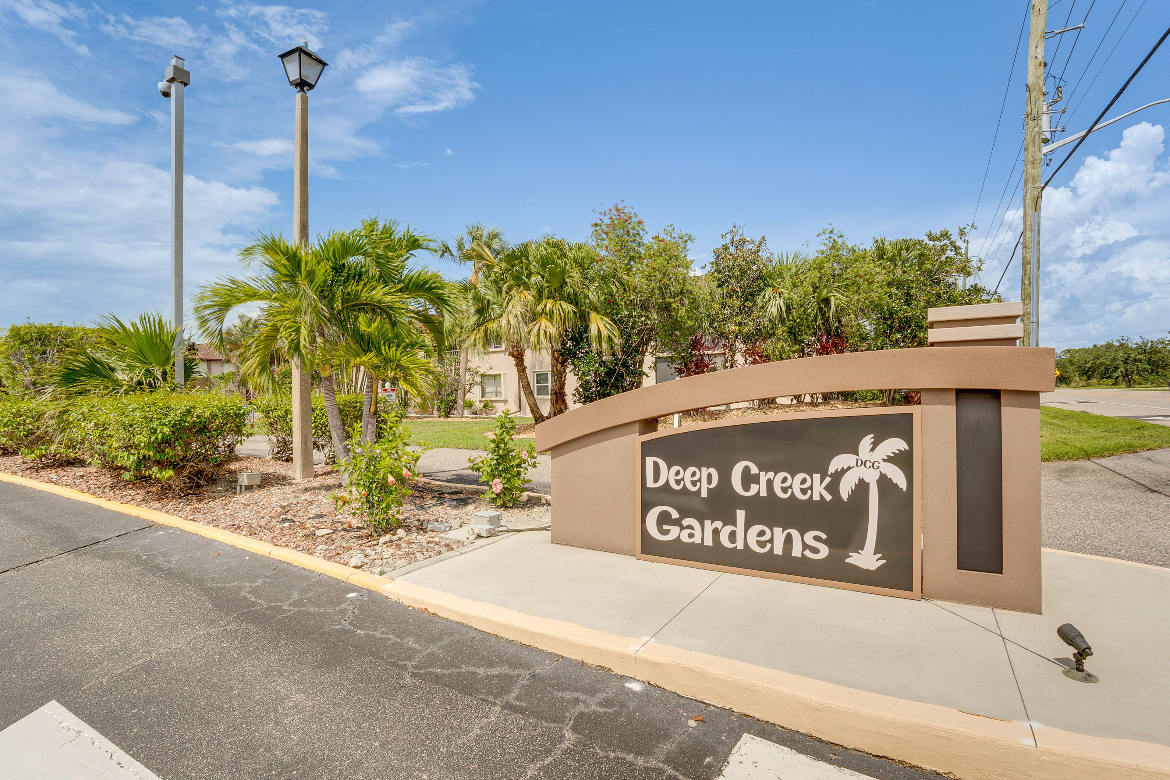 Deep Creek Gardens | Community Entrance