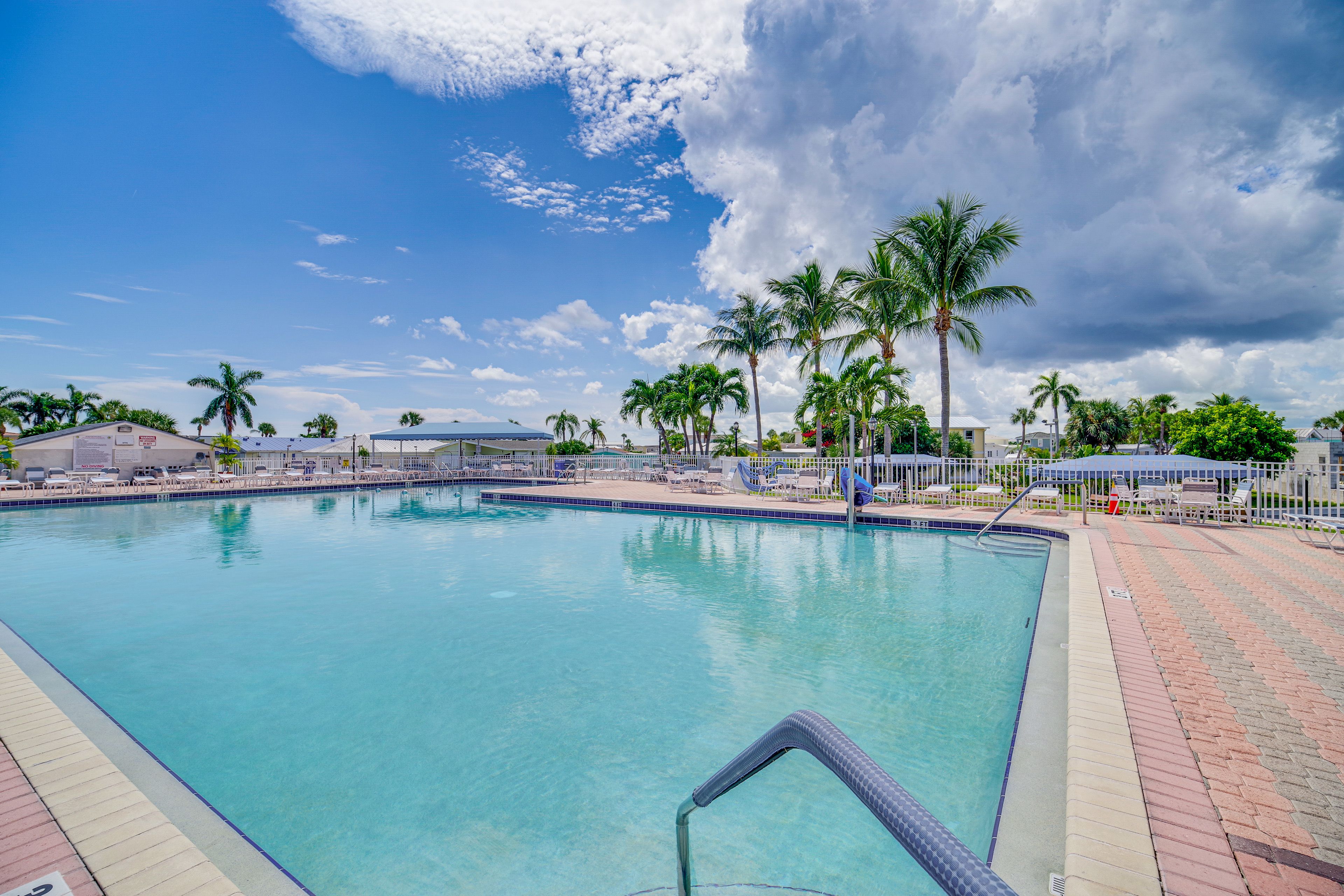Nettles Island | Community Amenities