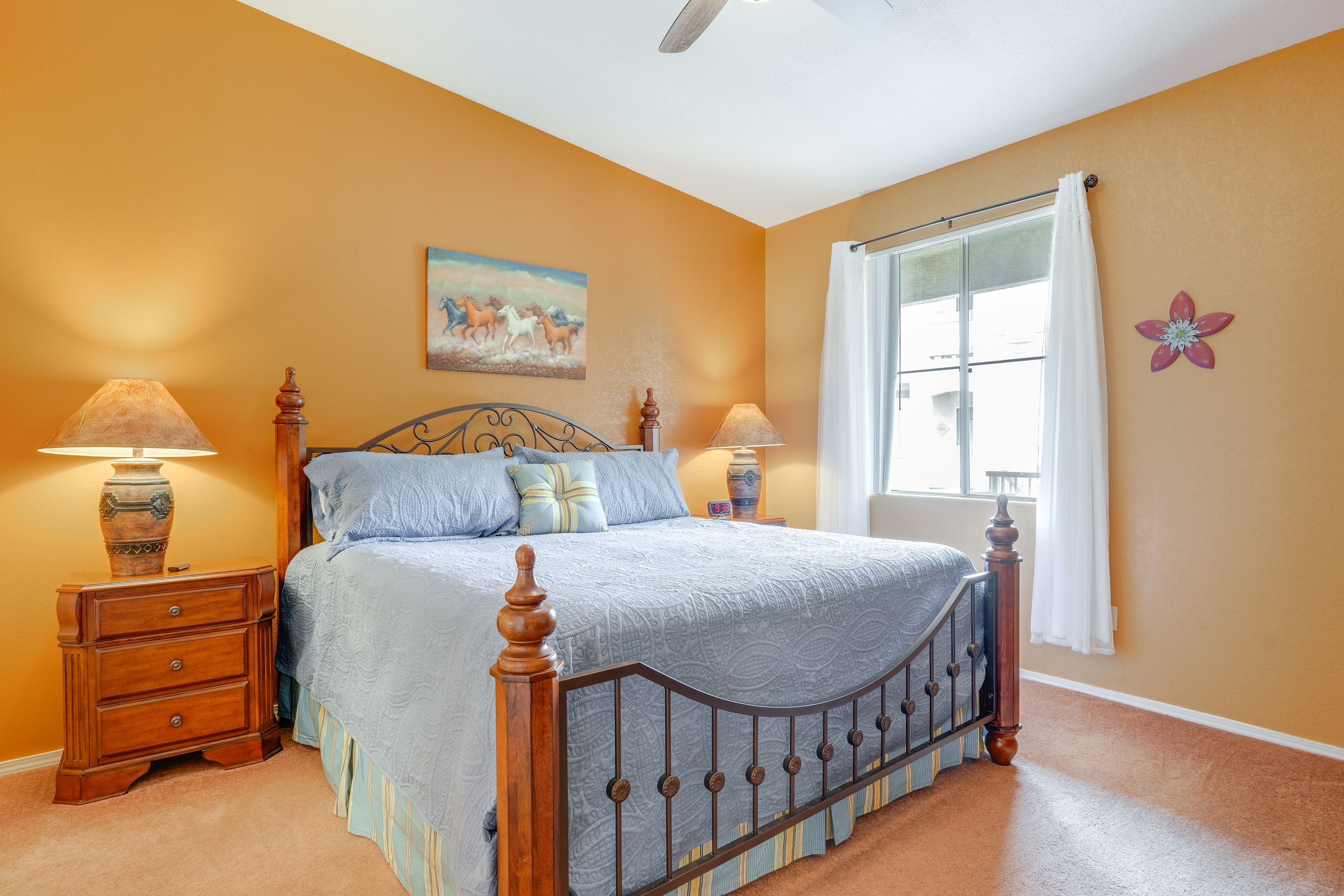 Bedroom 1 | King Bed