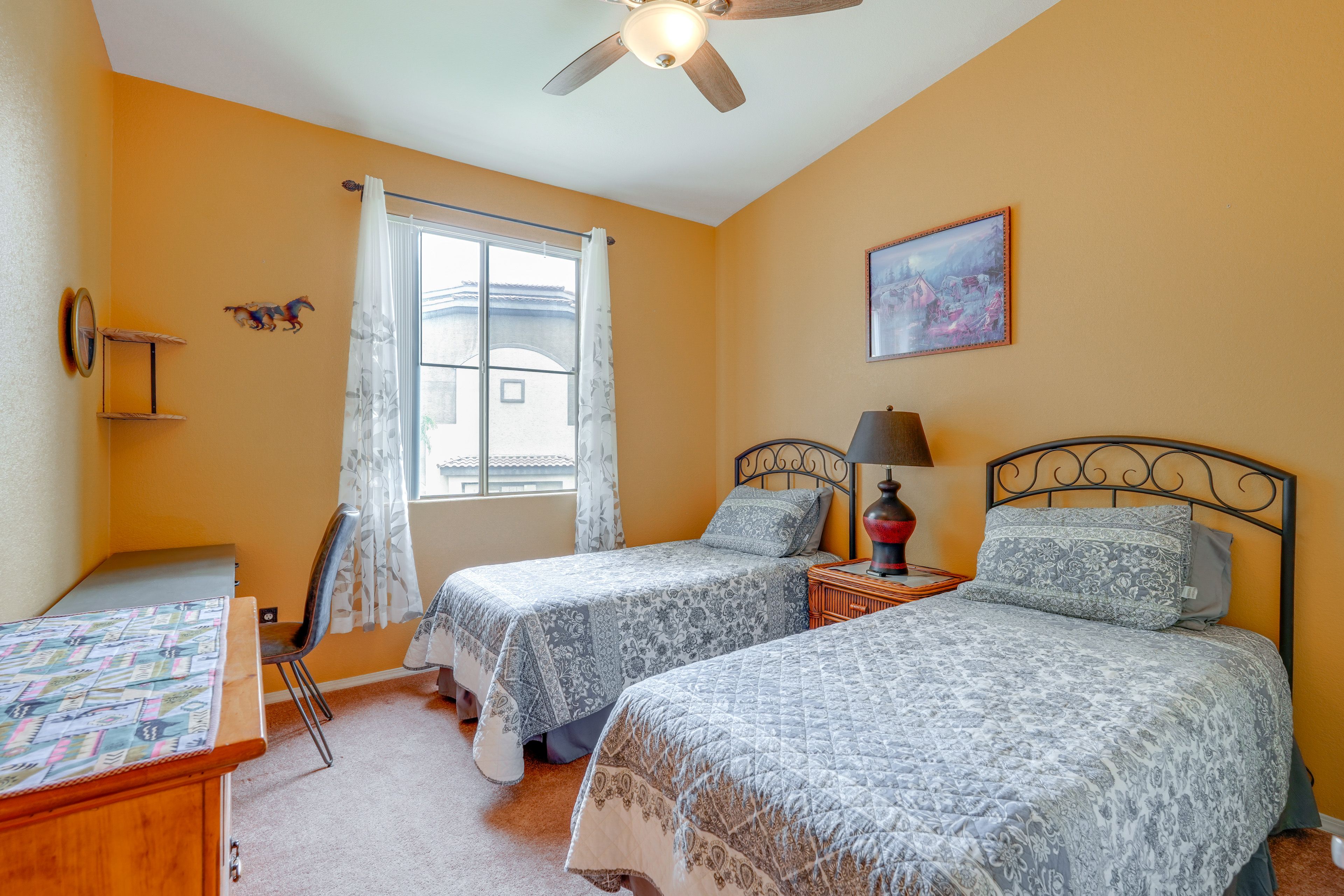 Bedroom 2 | 2 Twin Beds