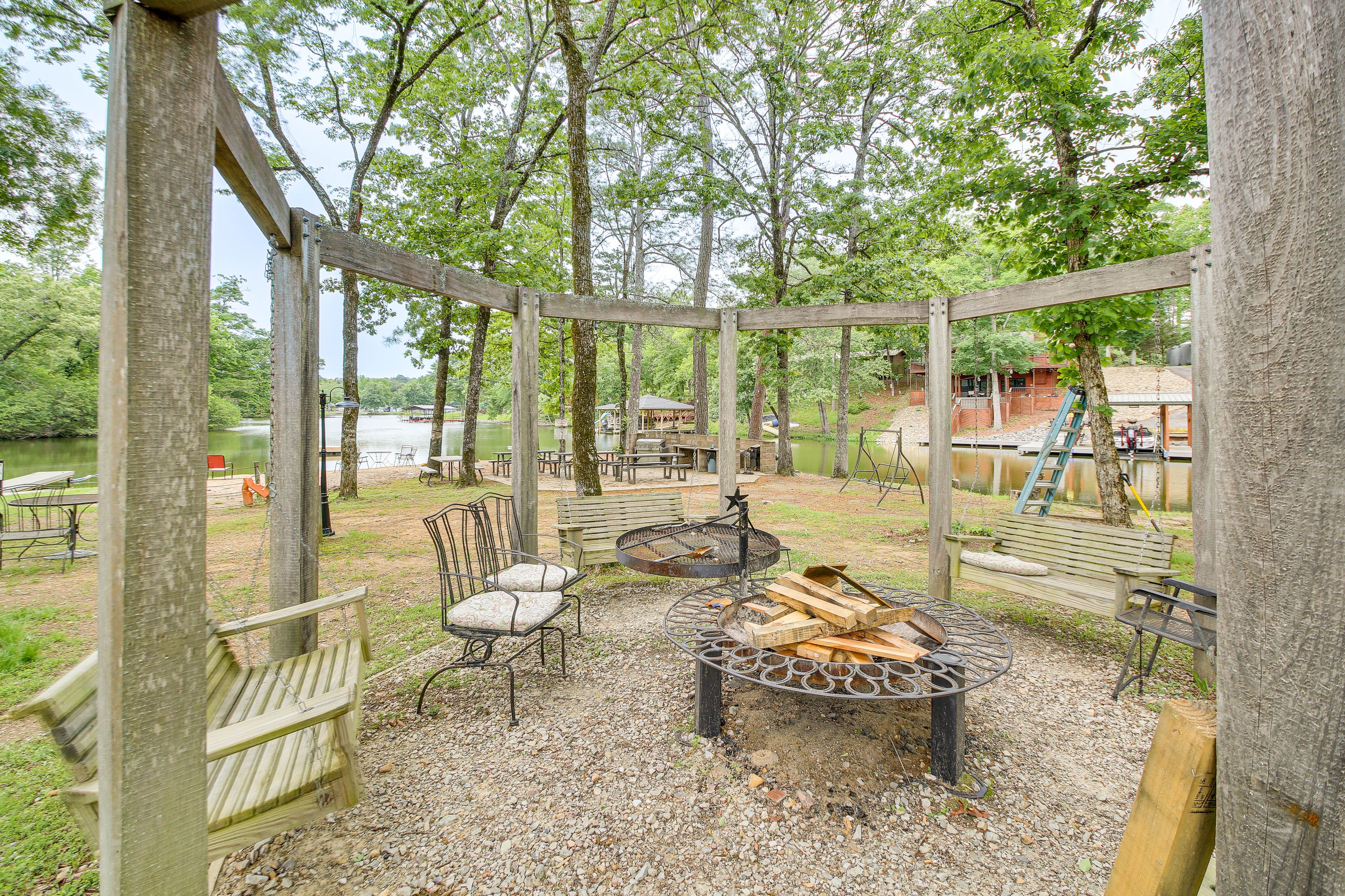 Shady Oak Trail Getaway | Community Amenities
