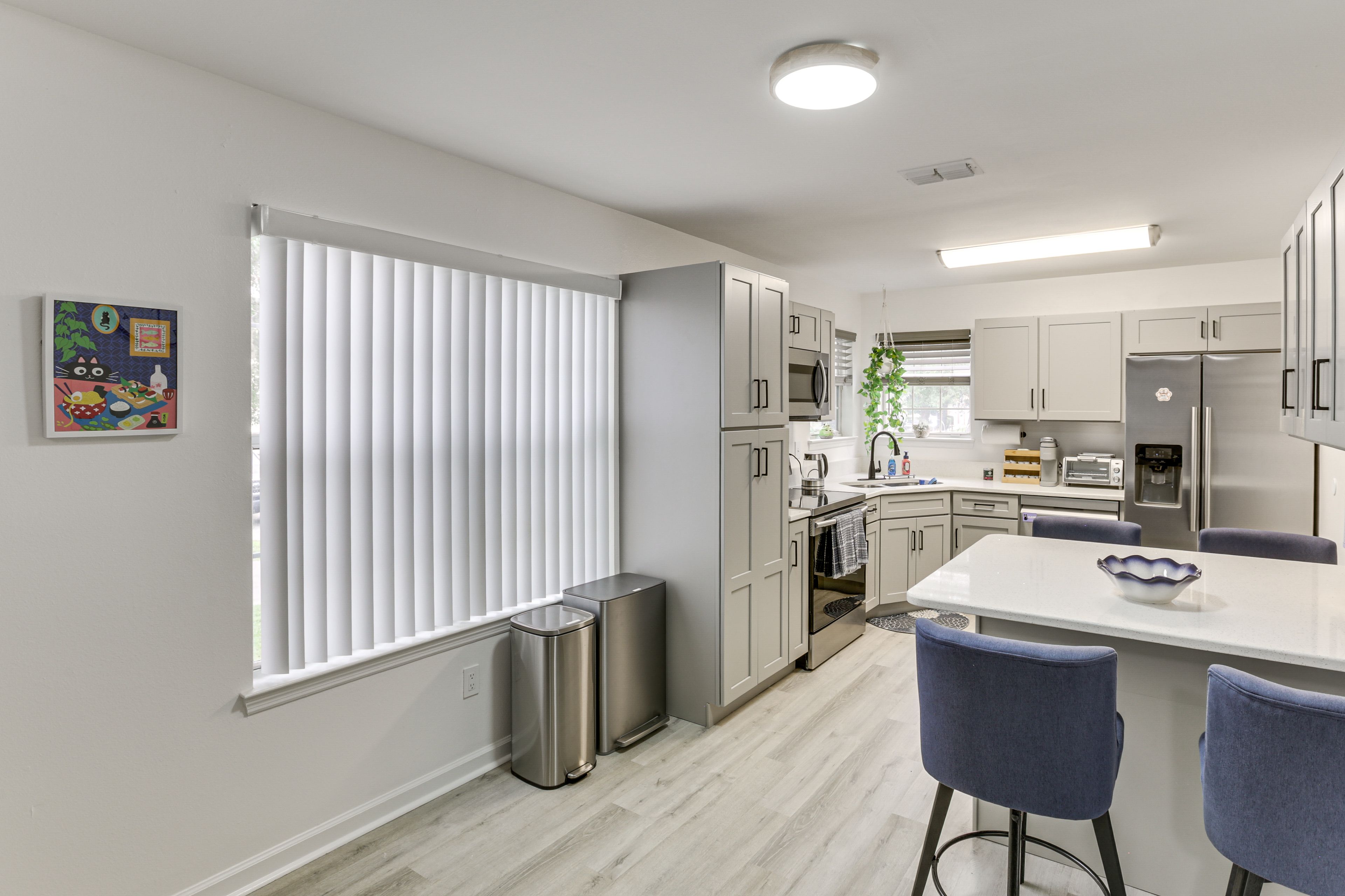 Kitchen | Cooking Basics | Dining Area | Dishes & Flatware Provided