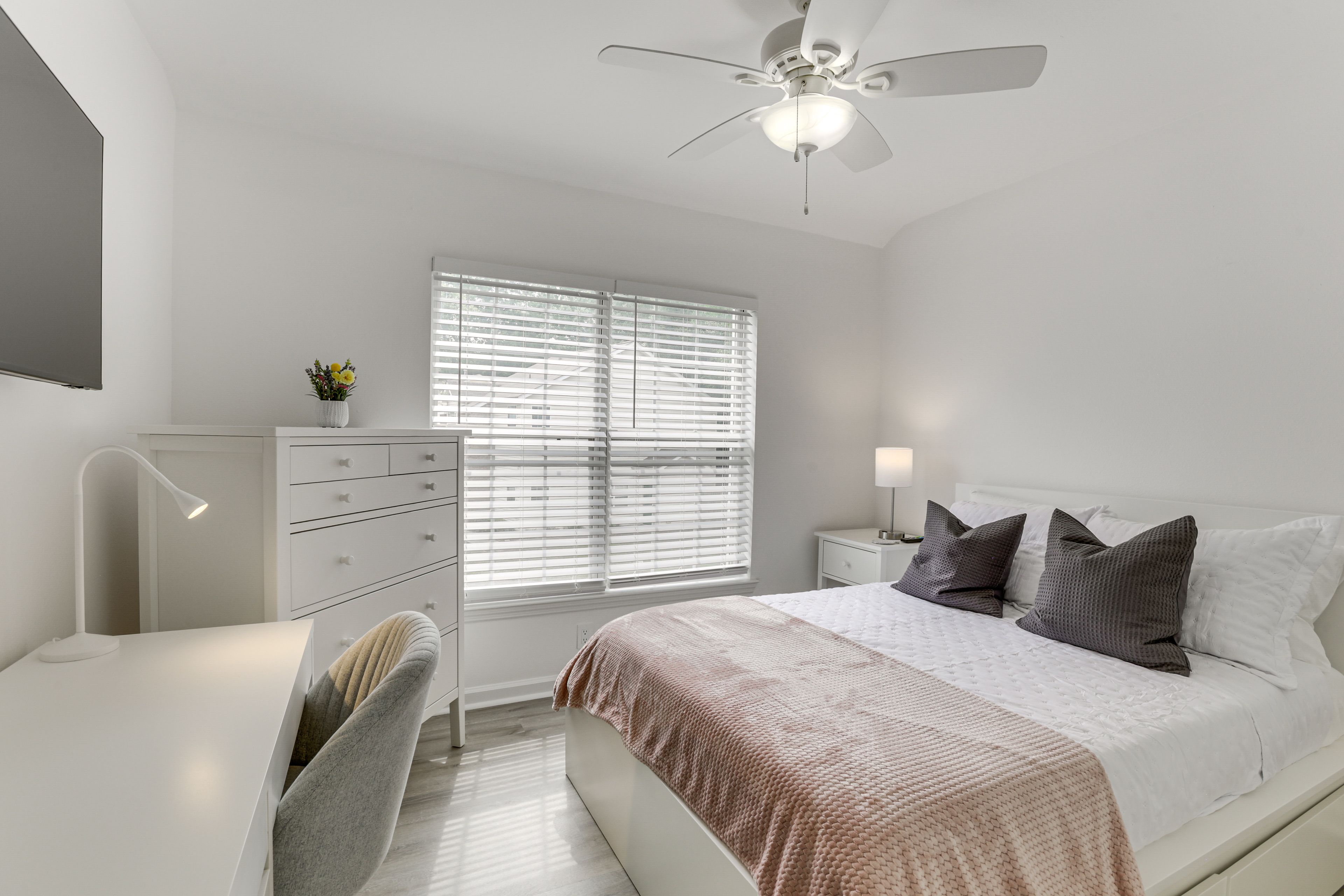 Bedroom 1 | Queen Bed | 2nd Floor