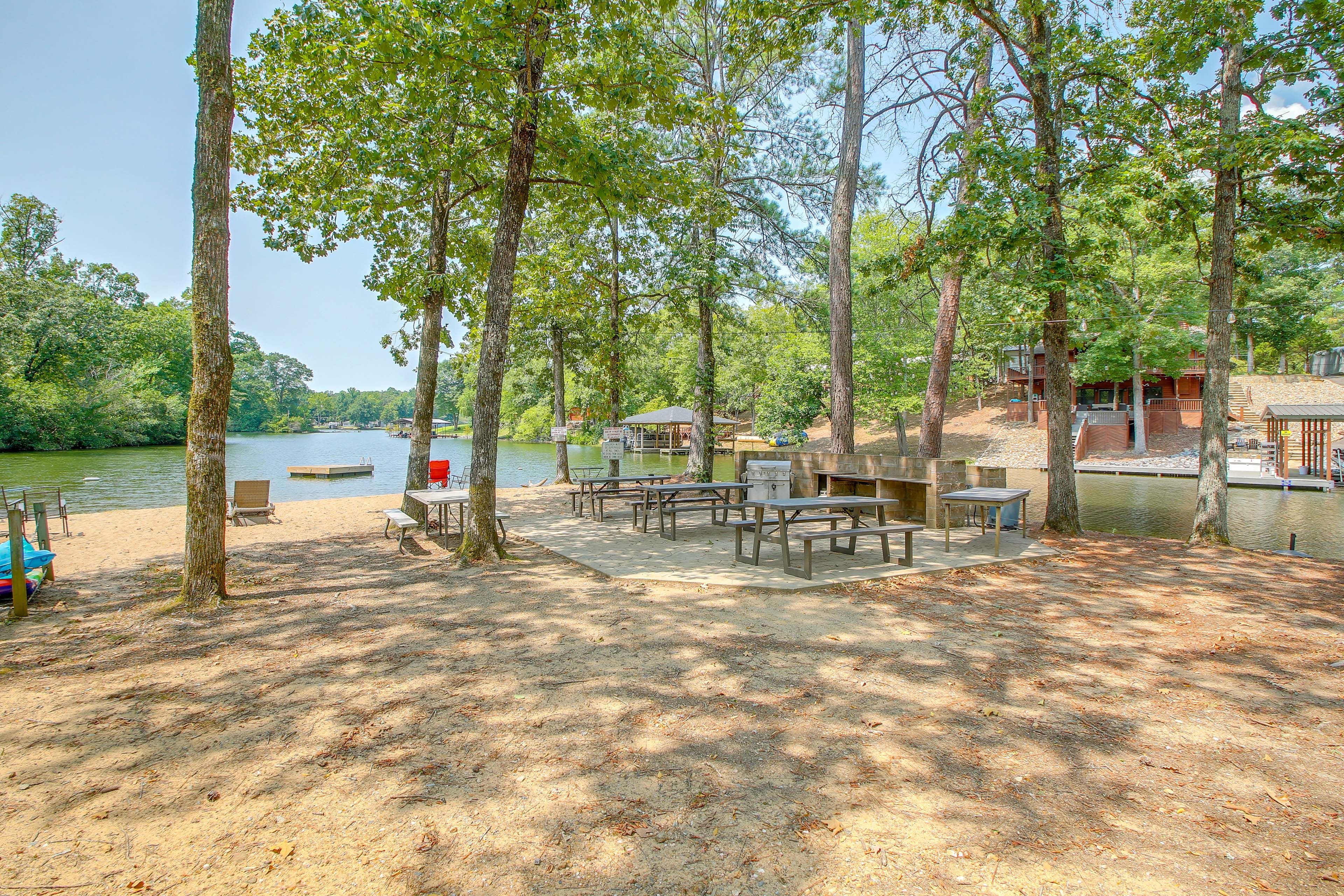 Shady Oaks Trail Getaway Community Amenities