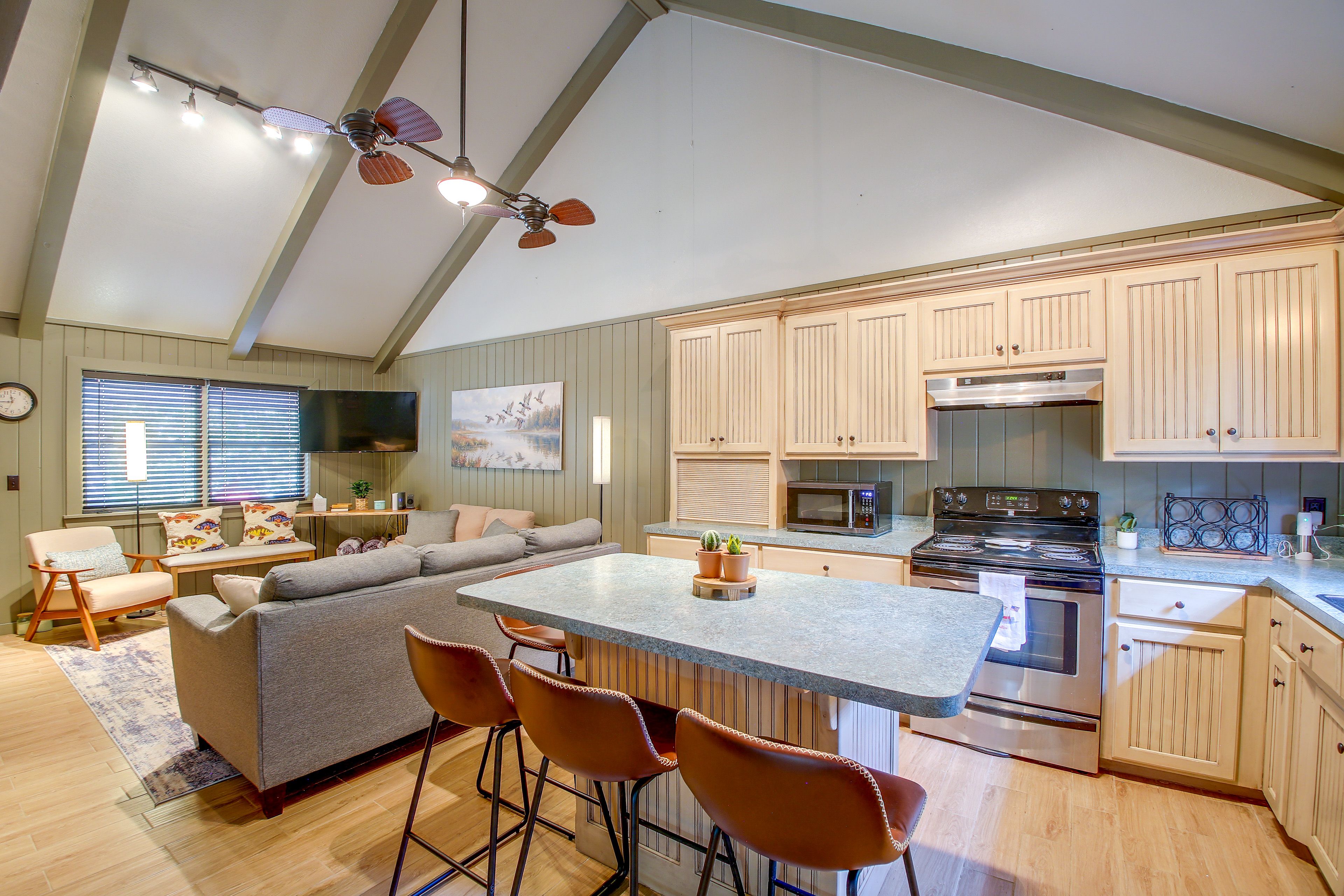 Kitchen | Dishwasher | Refrigerator | 1st Floor
