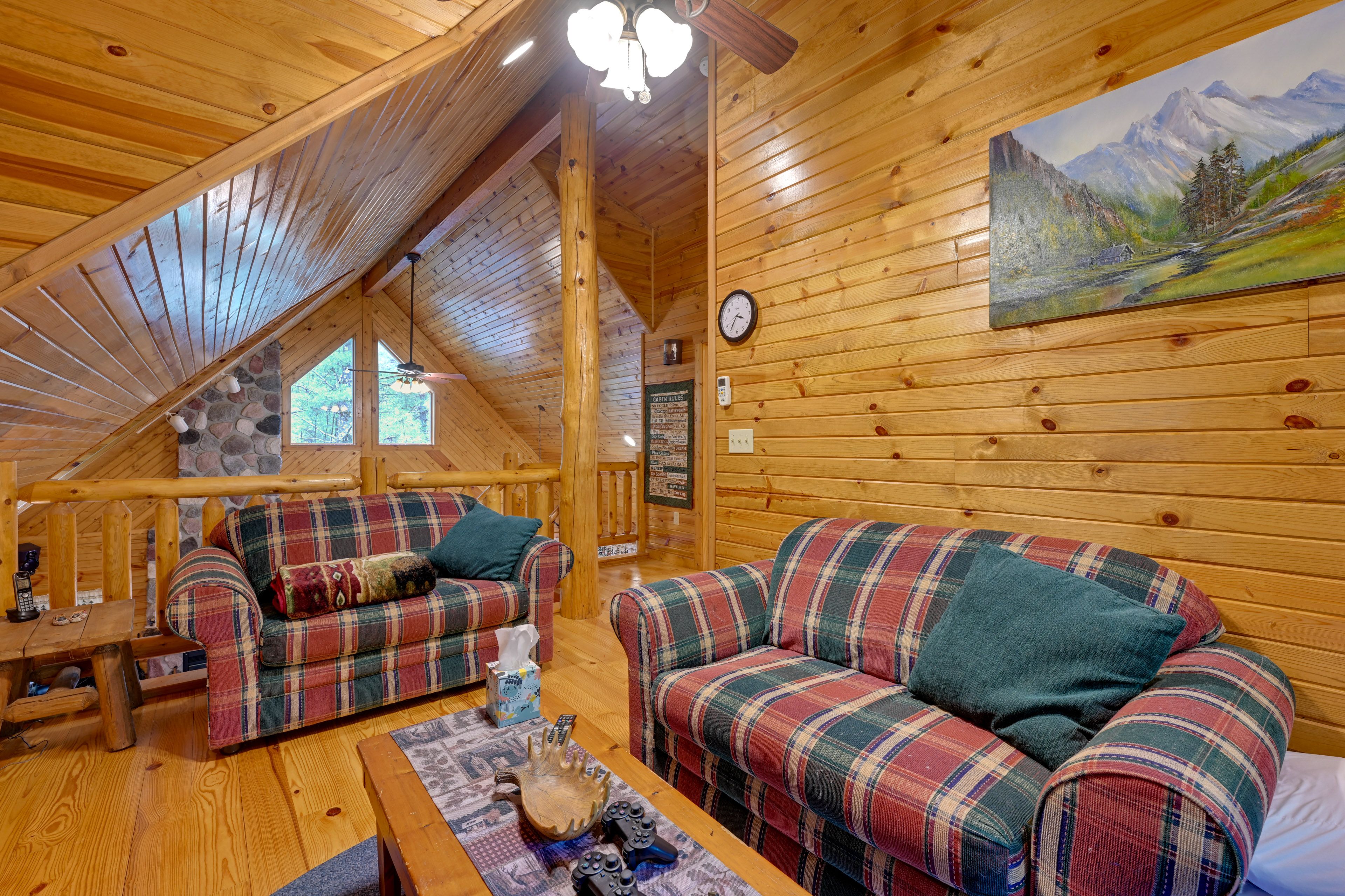 Loft | 2 Full Sleeper Sofas | Smart TV | 2nd Floor