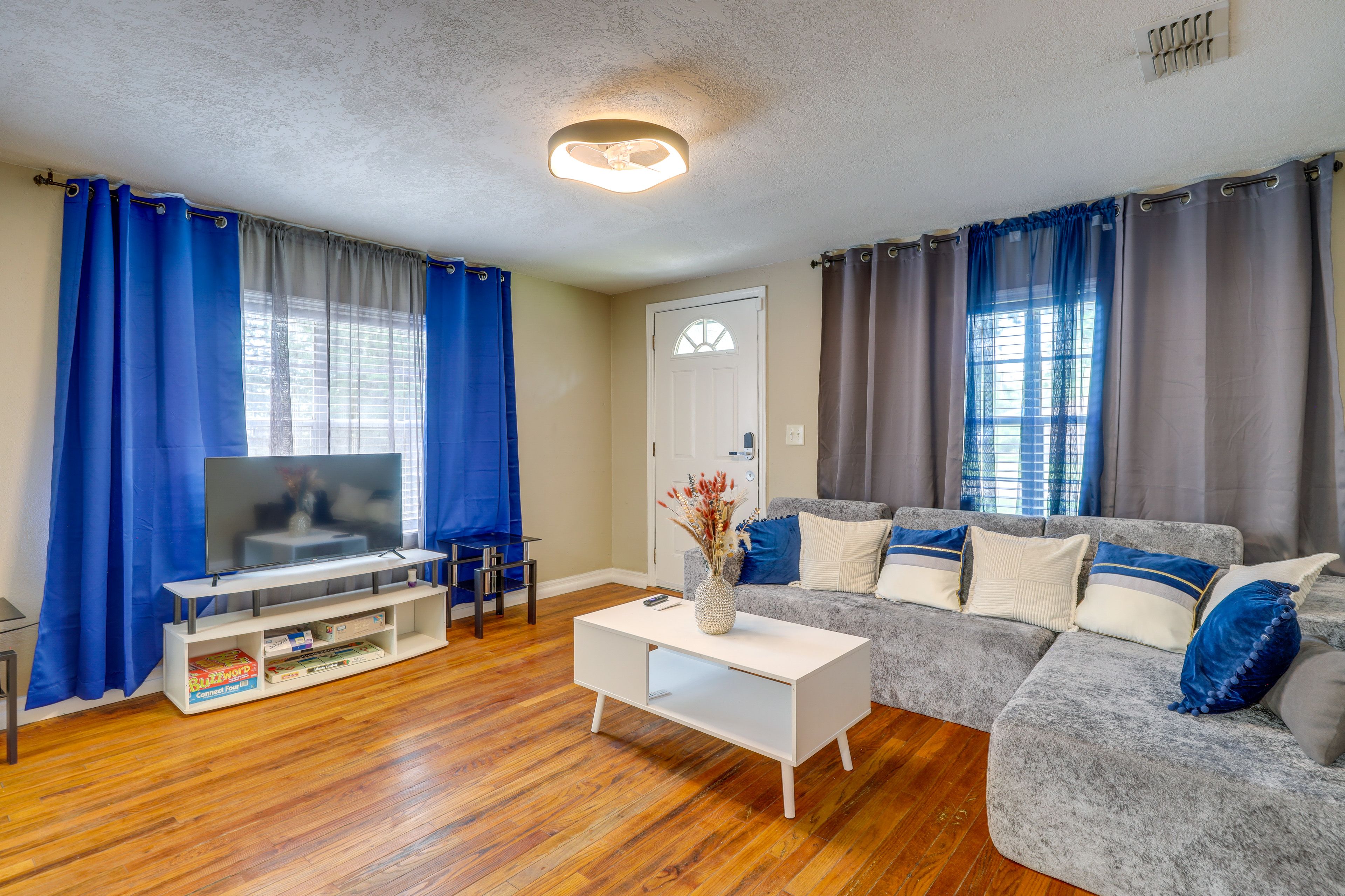 Jacksonville Vacation Rental | 3BR | 1BA | 945 Sq Ft