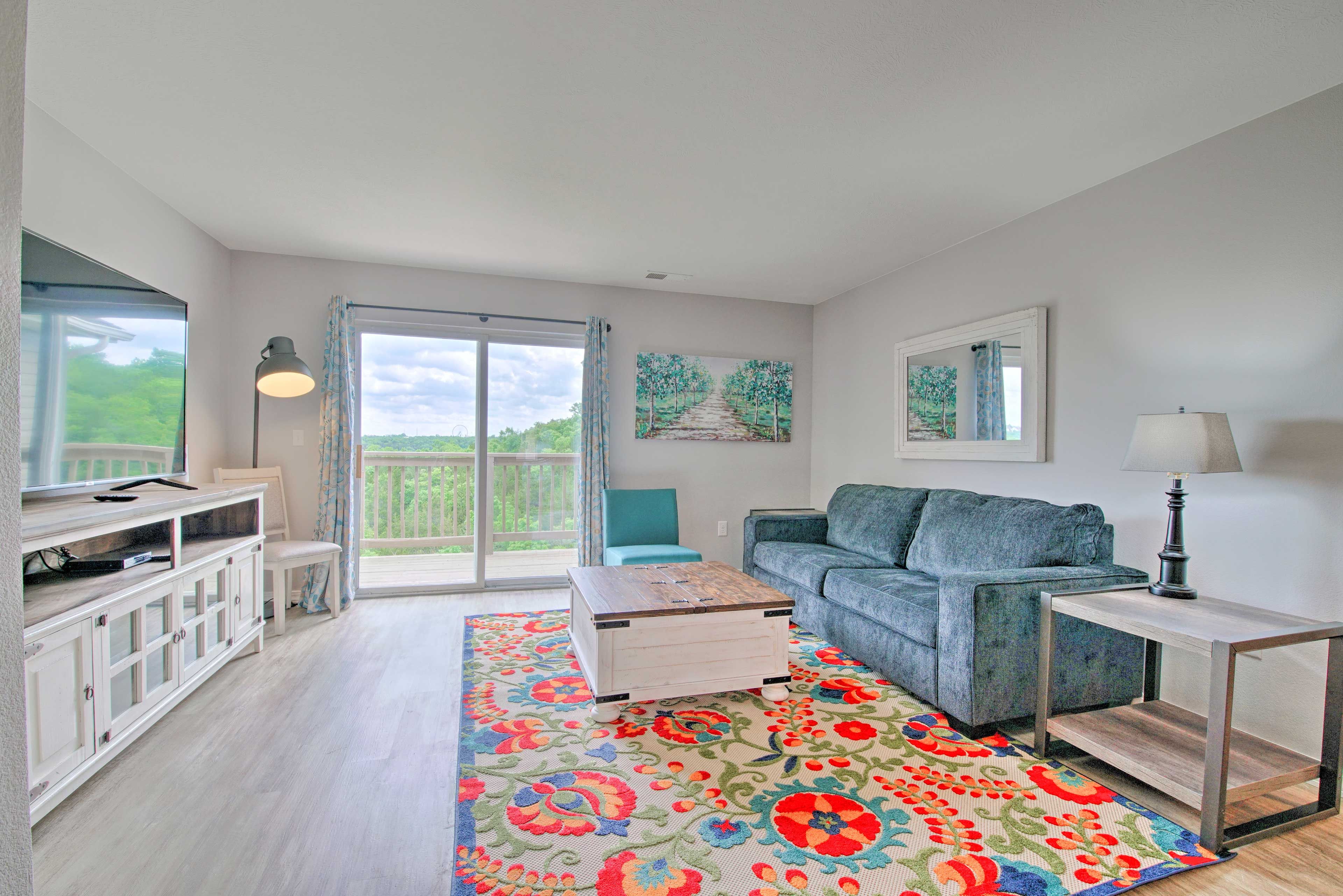 Unit 6 | Living Room | Queen Sleeper Sofa