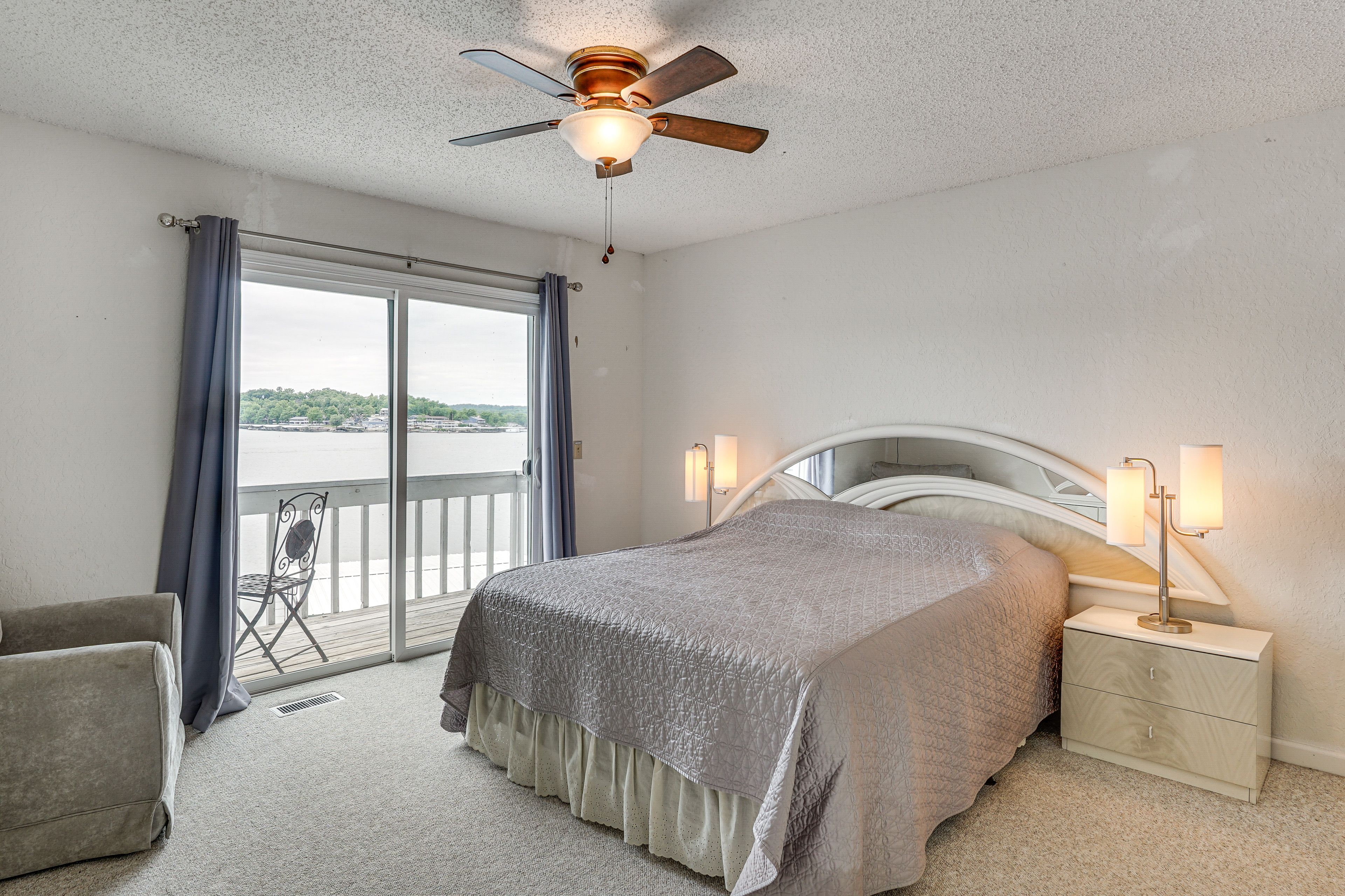 Bedroom 1 | Queen Bed | Main Level