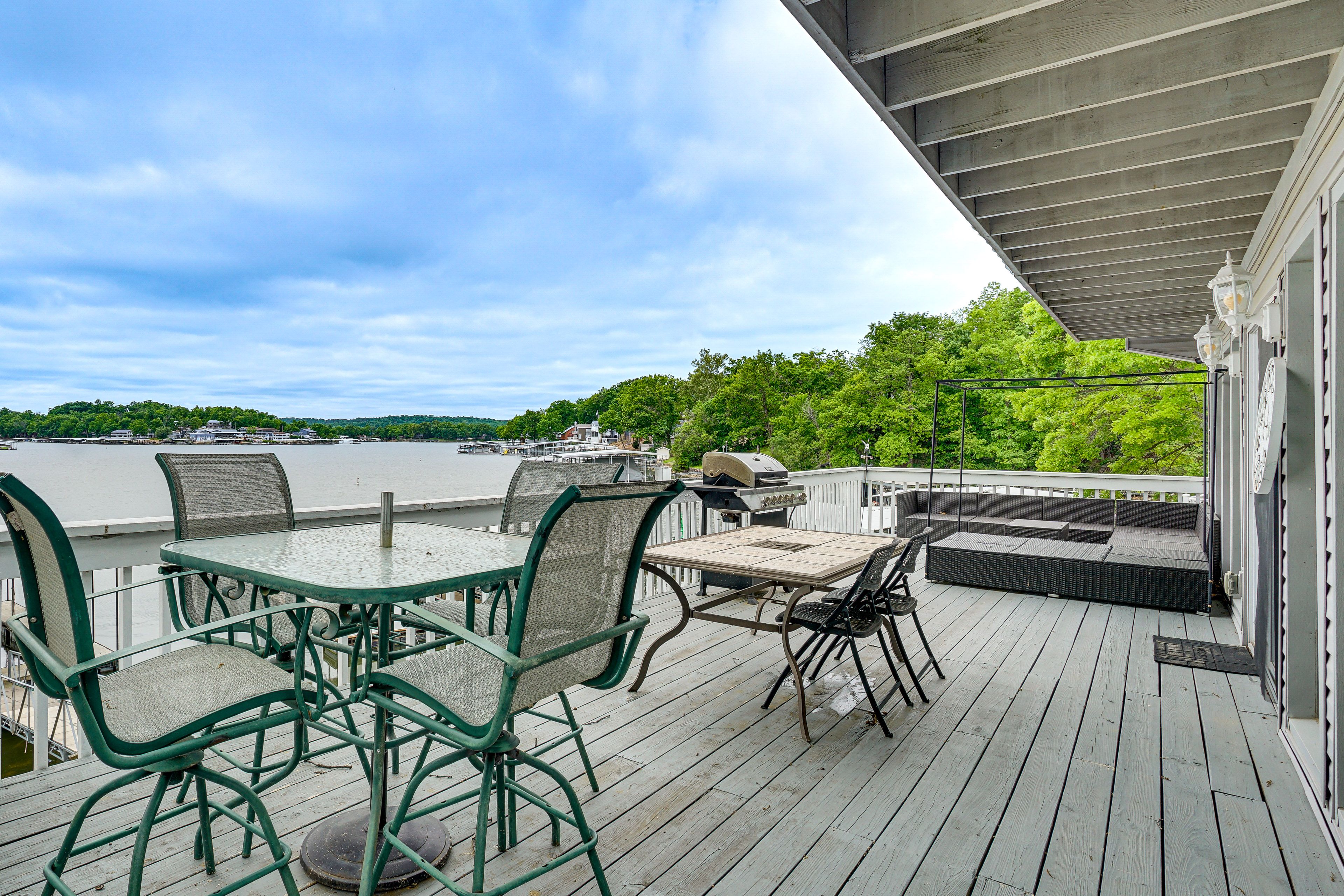 Lake Ozark Vacation Rental | 4BR | 2.5BA | 2,400 Sq Ft