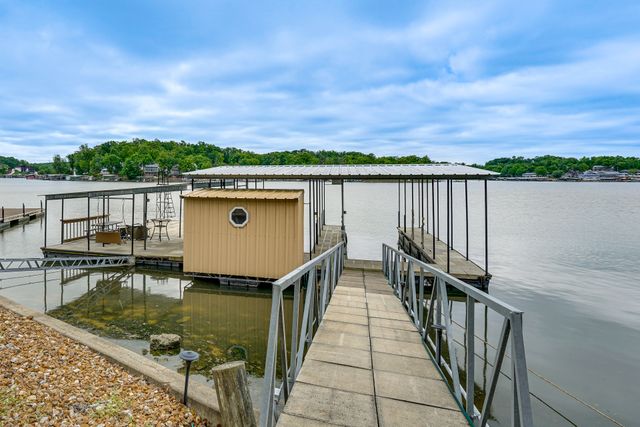 Dock & Slip lake house near H Toads, Lake Ozark, photo 2 of 9