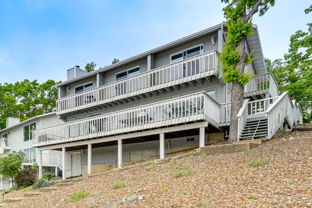 Dock & Slip lake house near H Toads, Lake Ozark, photo 5 of 9