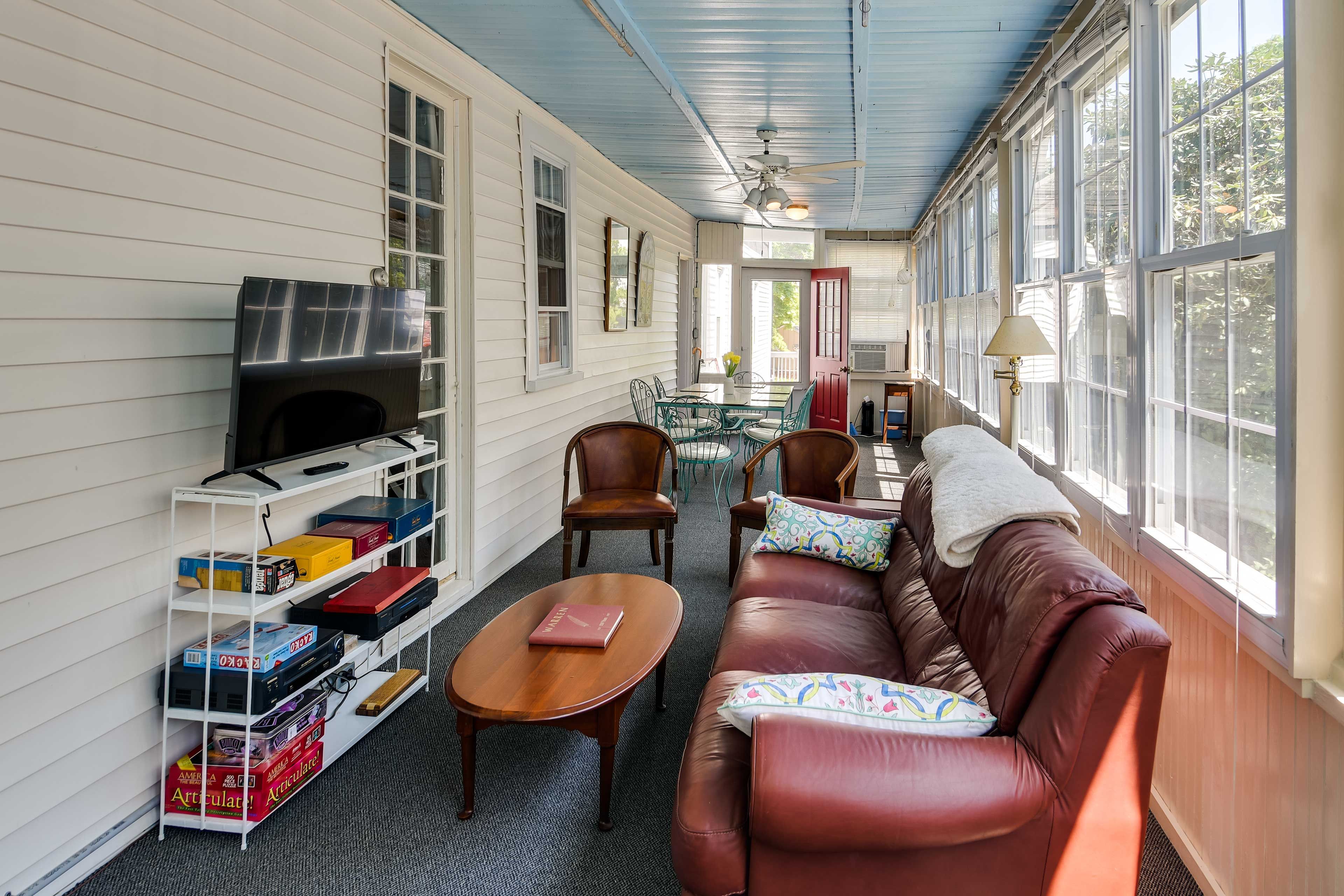 Sunroom | Apt 1