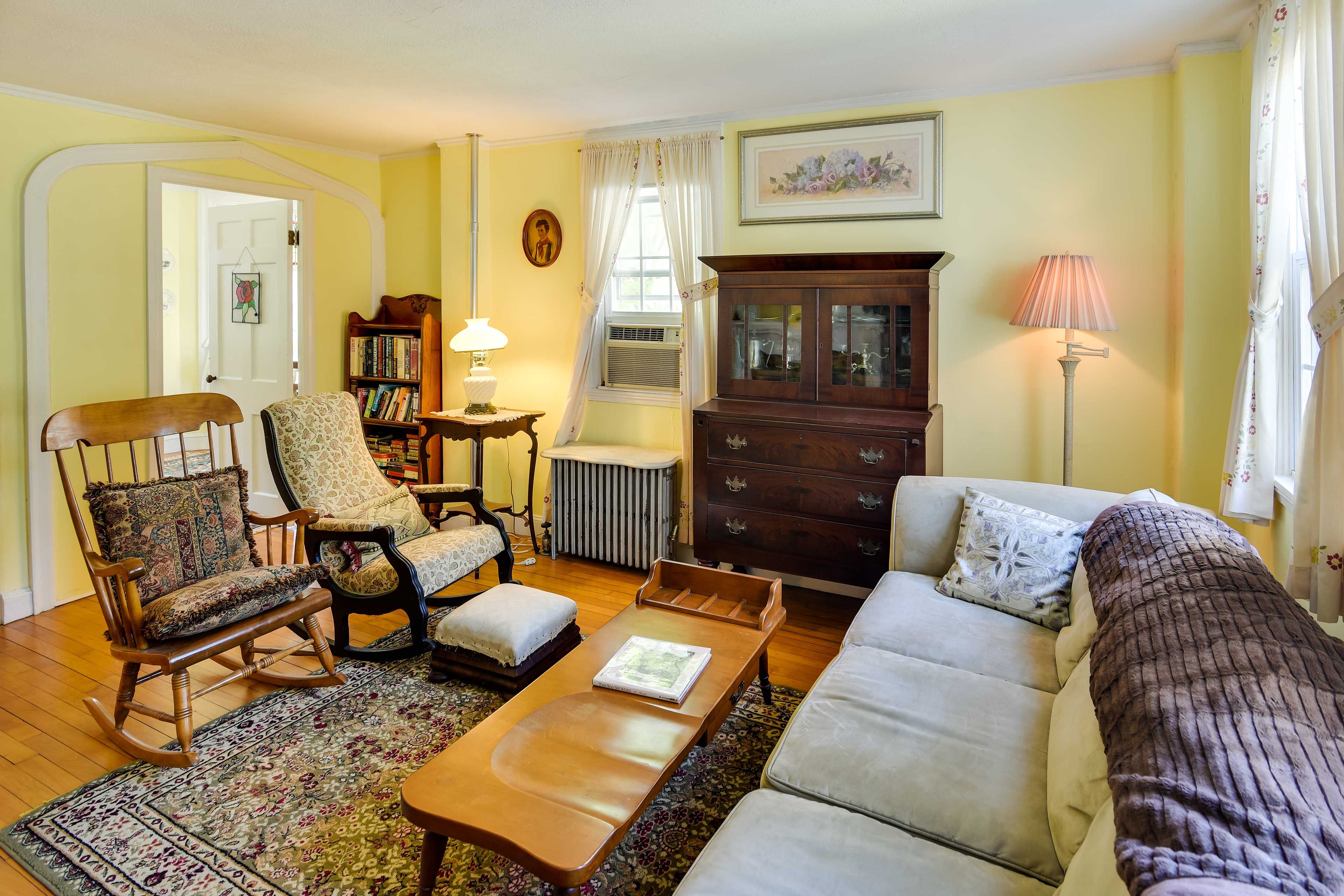 Sitting Room | Apt 1