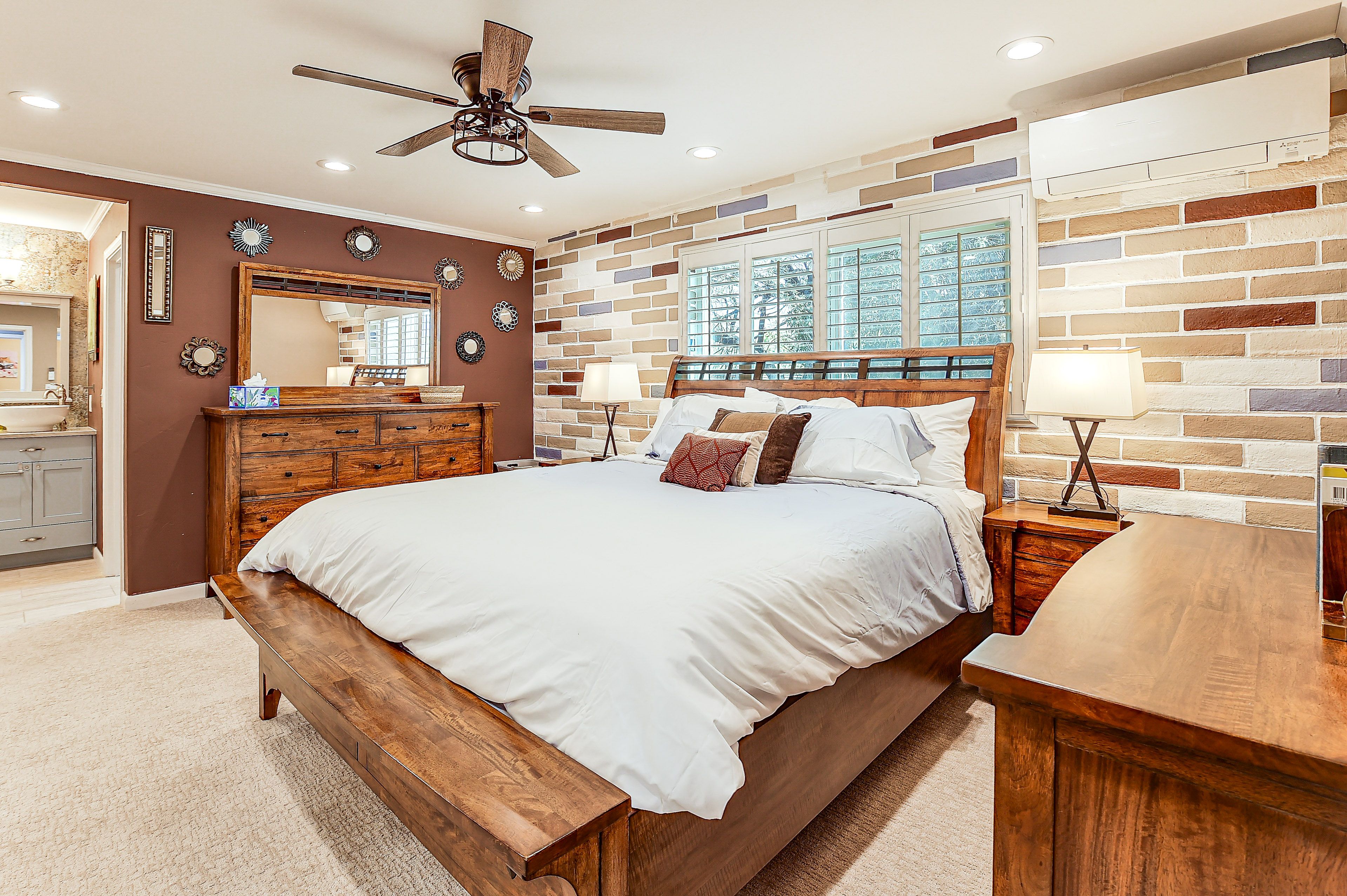 Bedroom 1 | King Bed