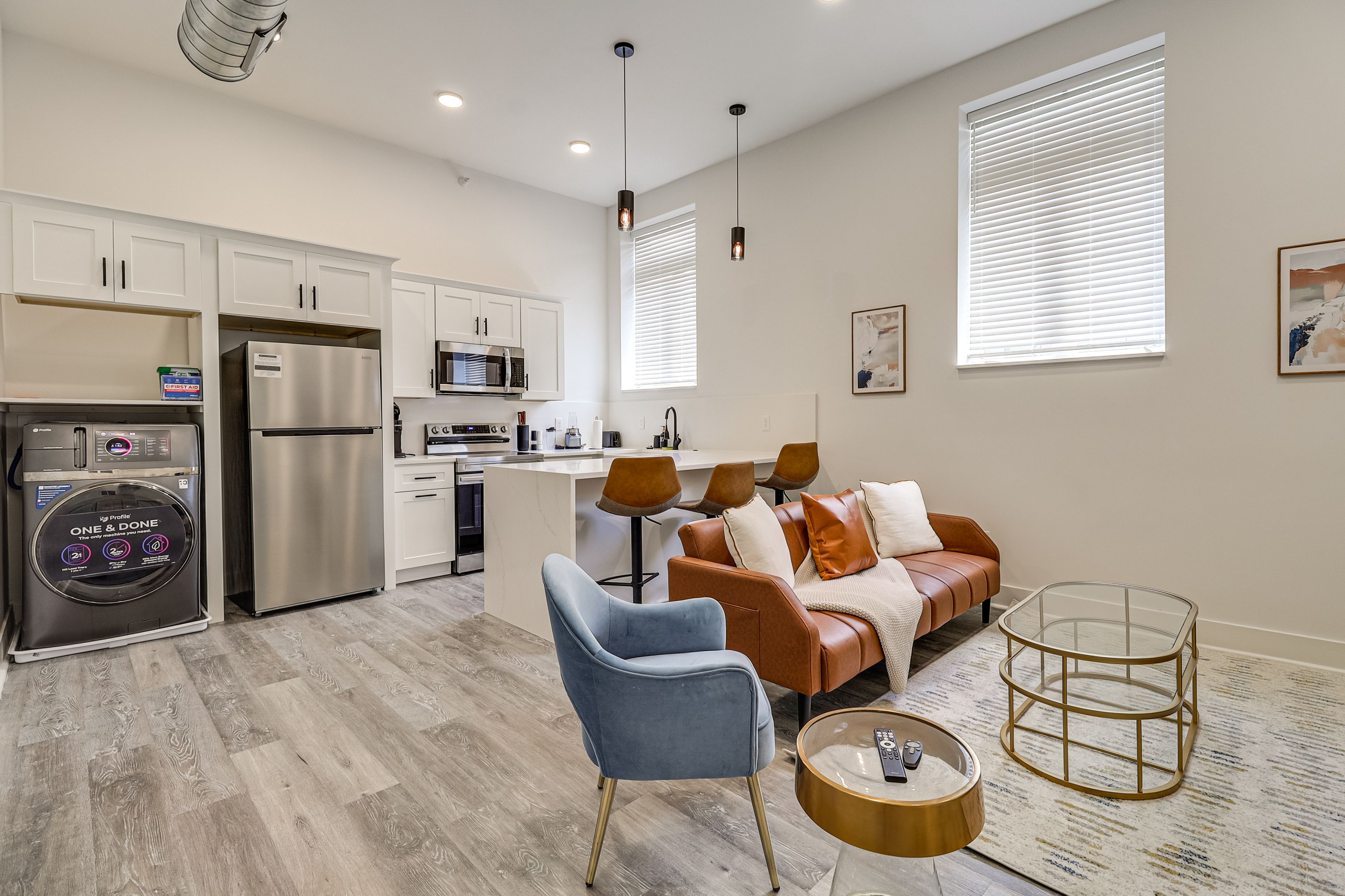 Living Room | Full Futon