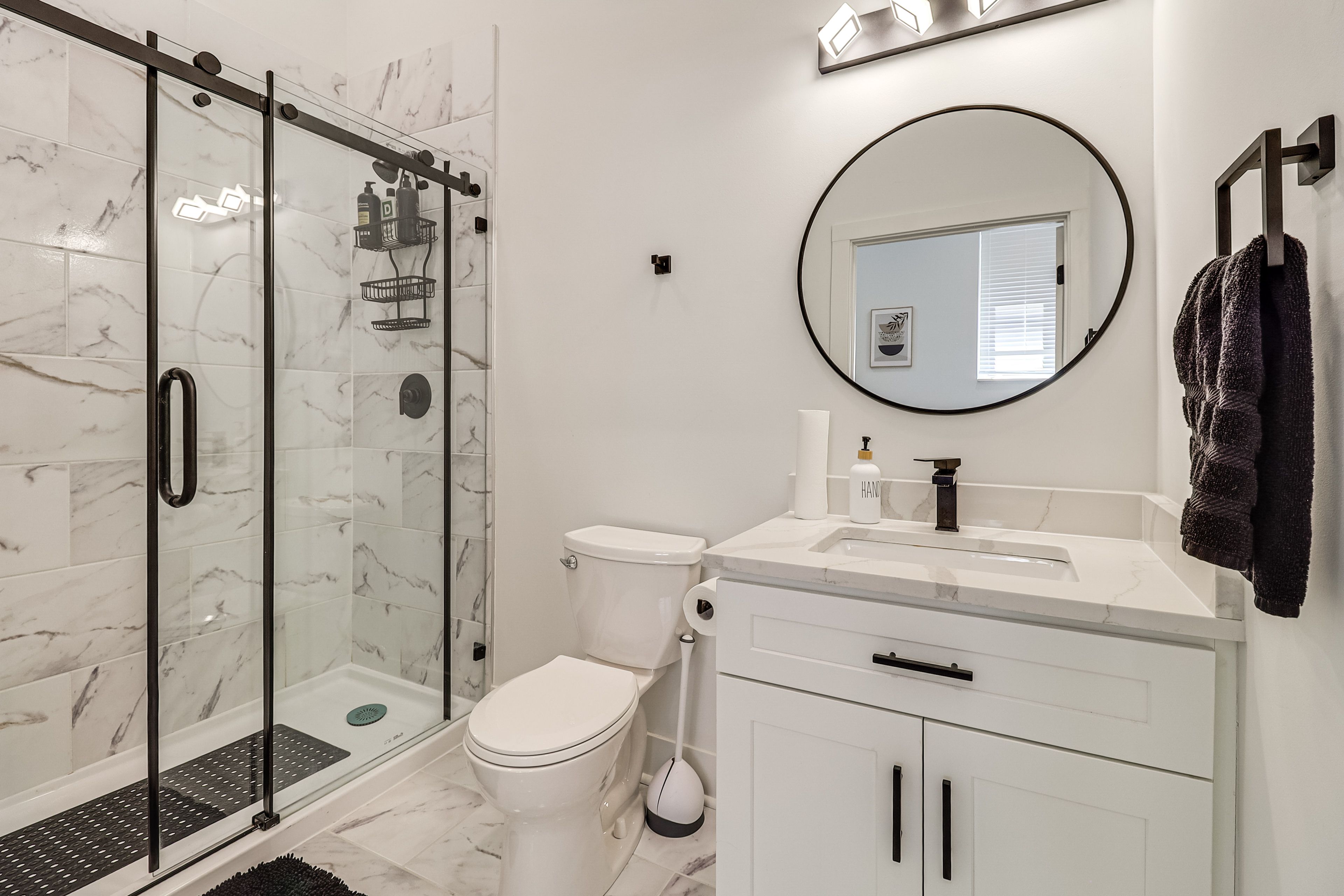 Full Bathroom