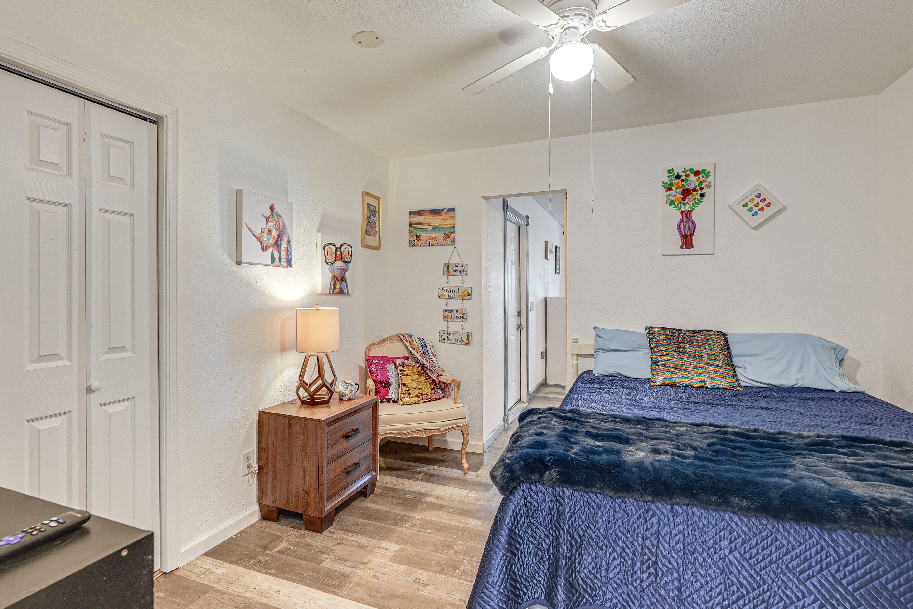 Bedroom 1 | Queen Bed