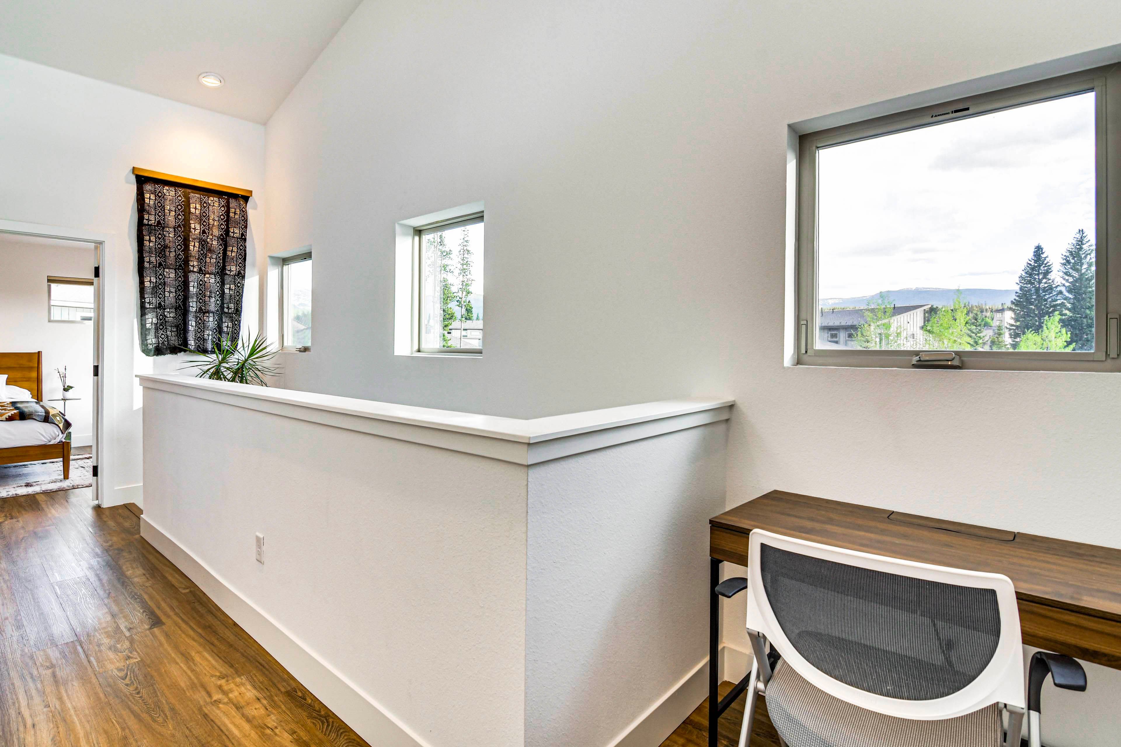 Desk Area | 2nd Floor (Loft)
