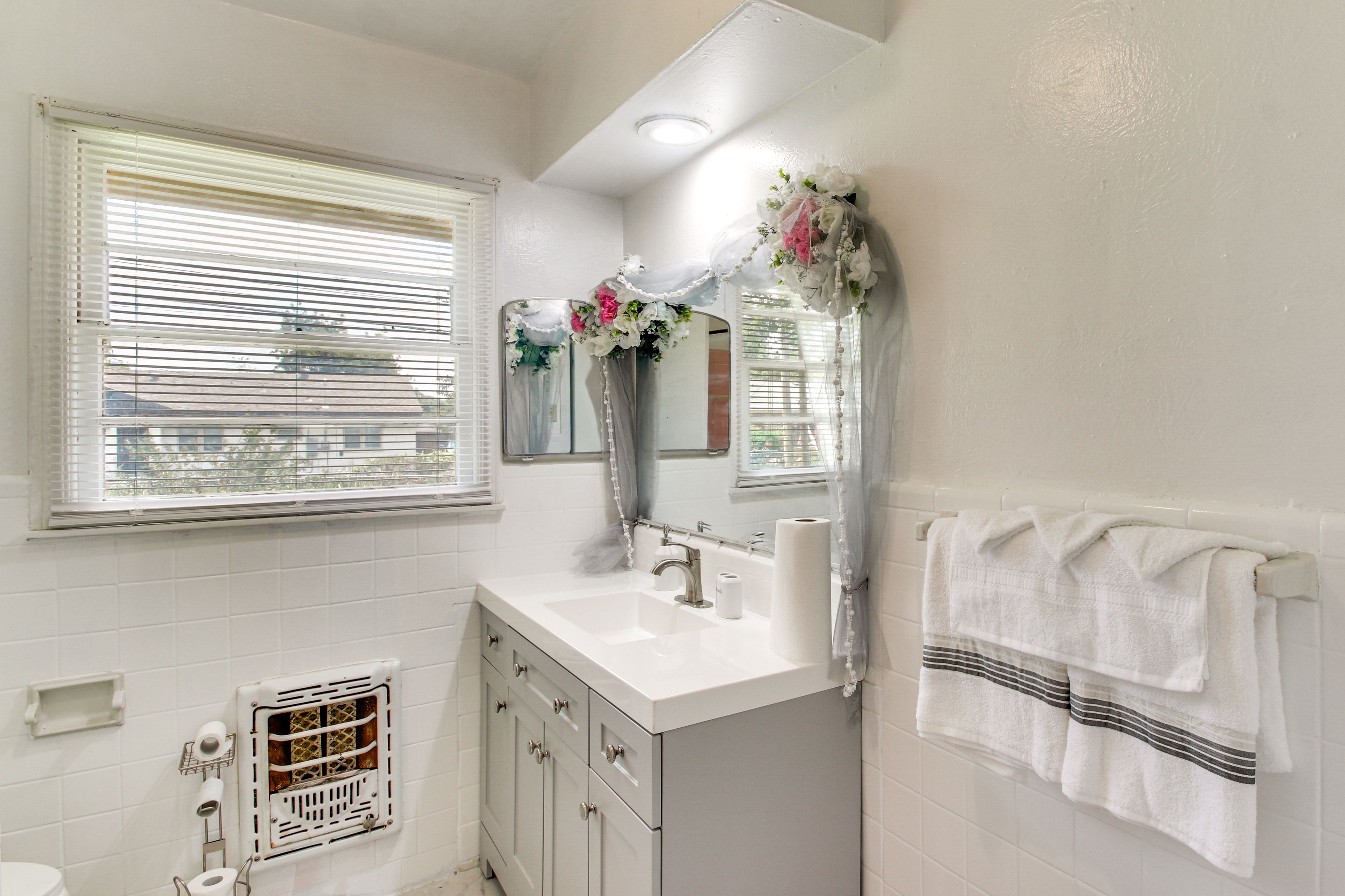 Full Bathroom | Main Level