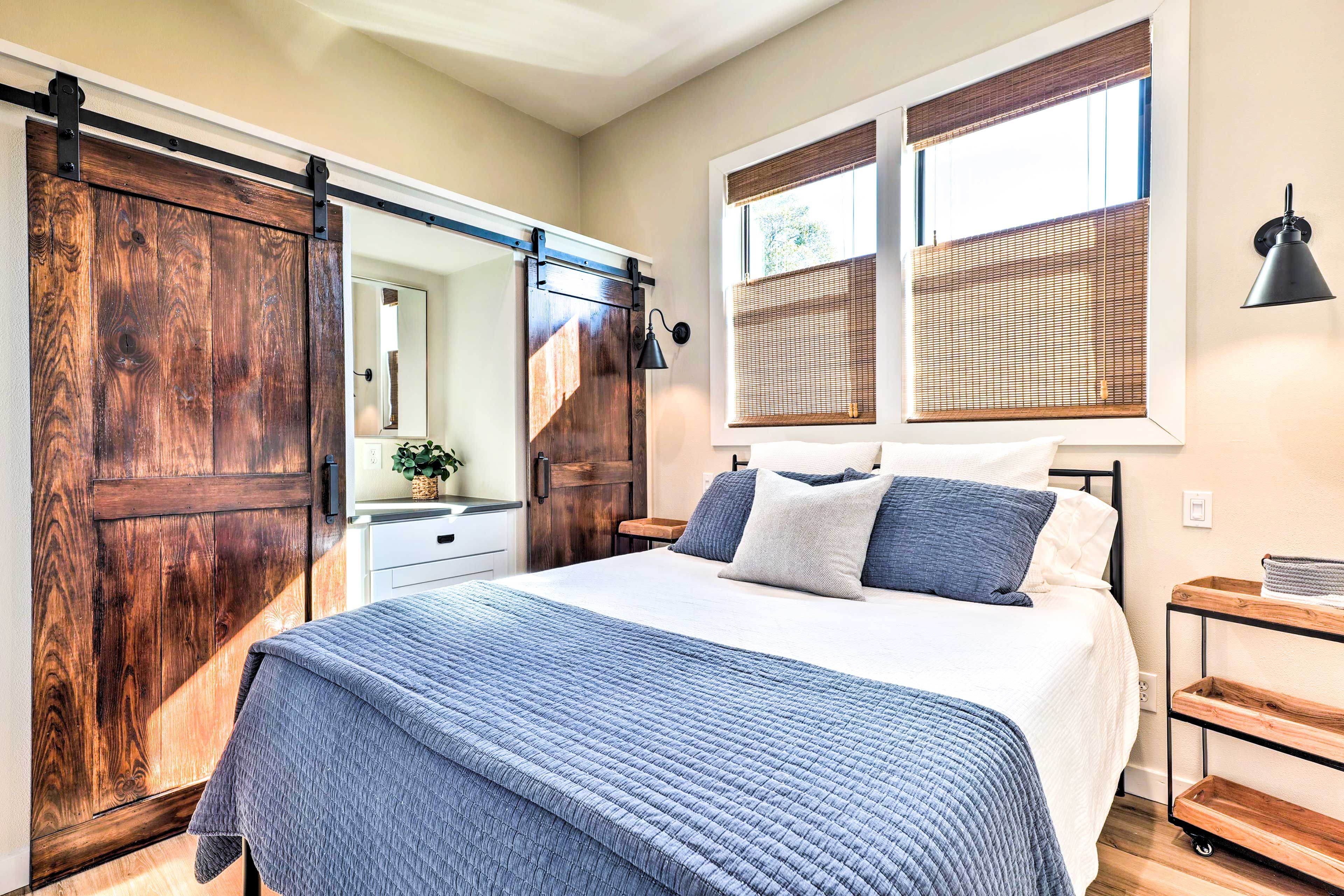 Bedroom 2 | Queen Bed