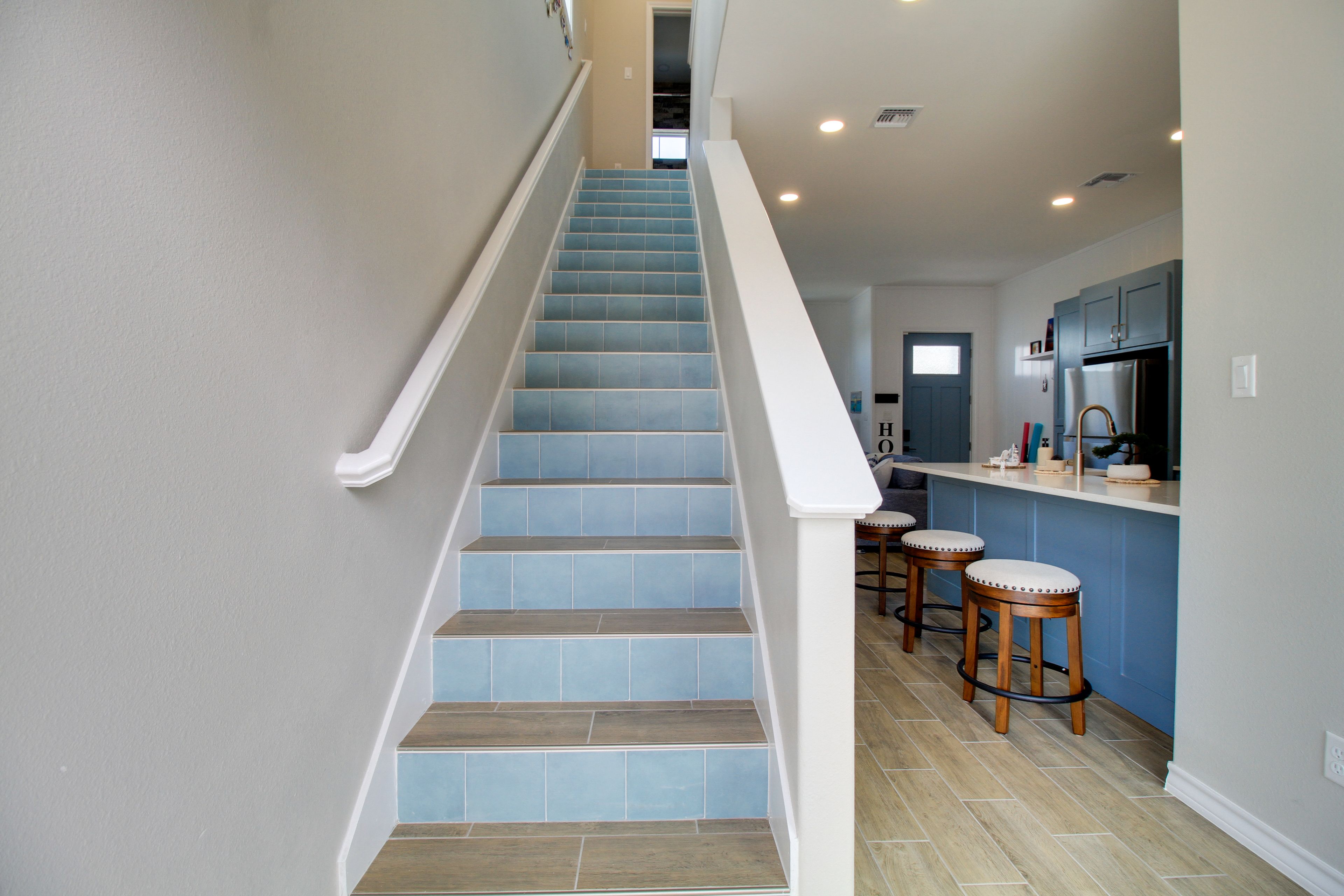 Stairs to 2nd Floor
