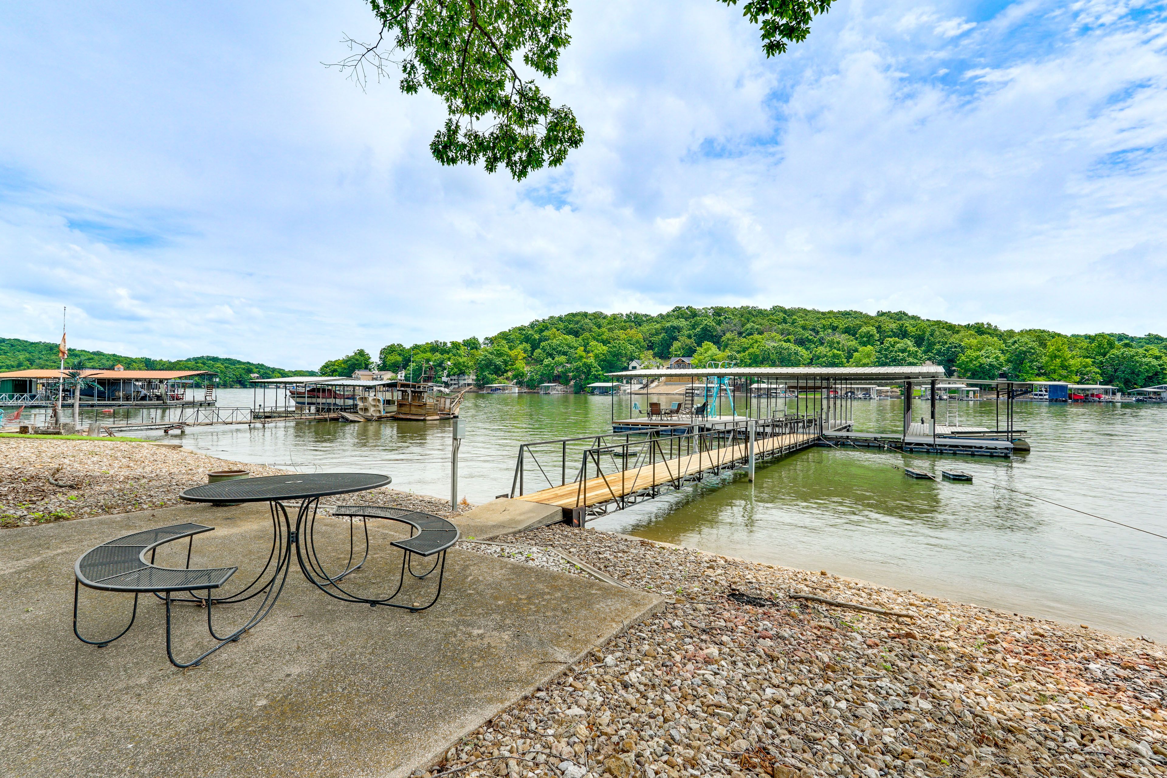 Exterior | Outdoor Dining | Direct Lake Access