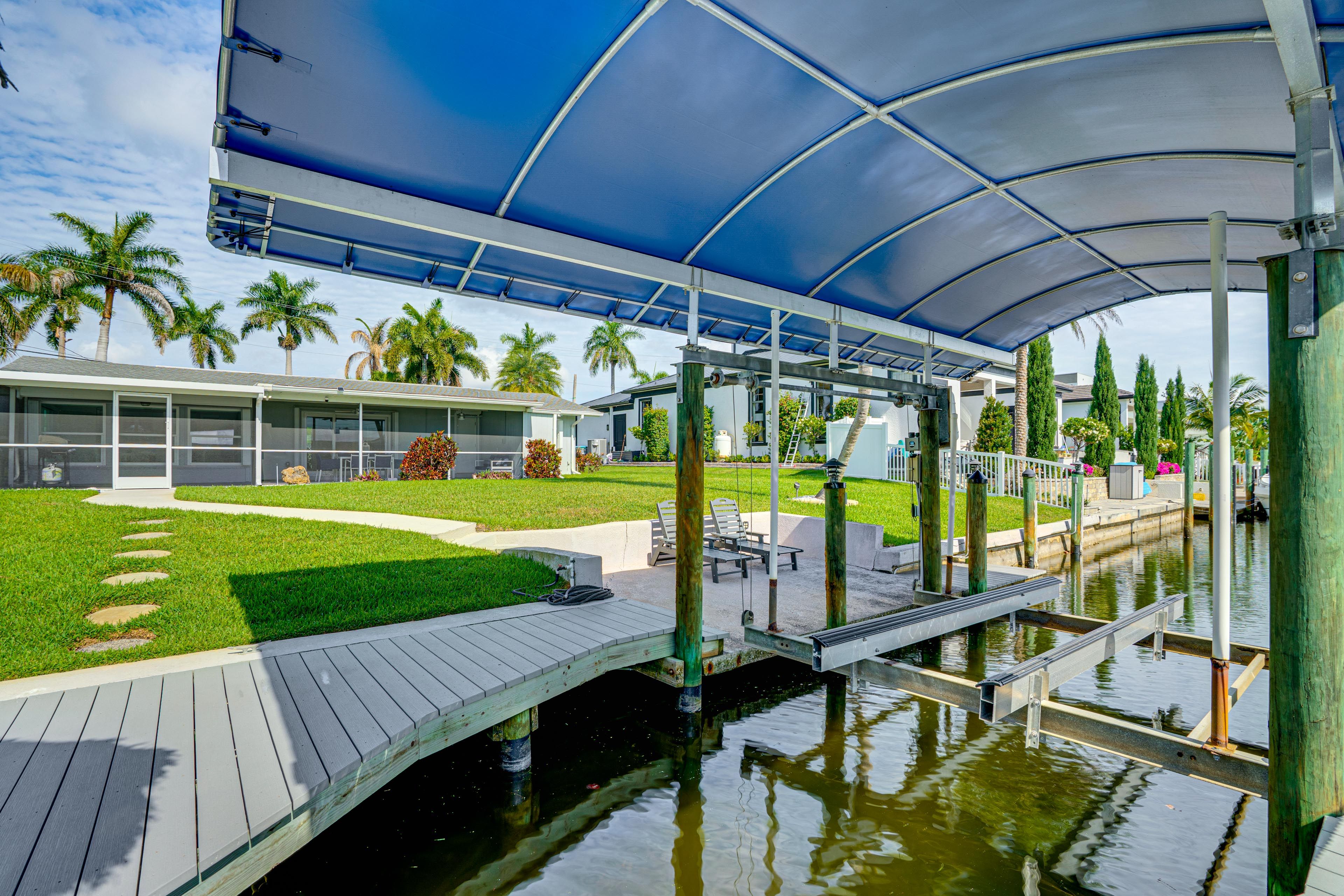 Cape Coral Vacation Rental | 2BR | 2BA | 1,400 Sq Ft | Threshold Step to Enter